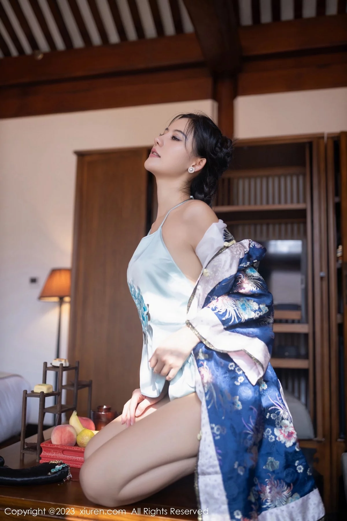 [[XiuRen秀人网]秀人网]No.6398_模特就是阿朱啊脱宫廷古装露蓝色睡衣秀曼妙绝美身姿诱惑写真86P