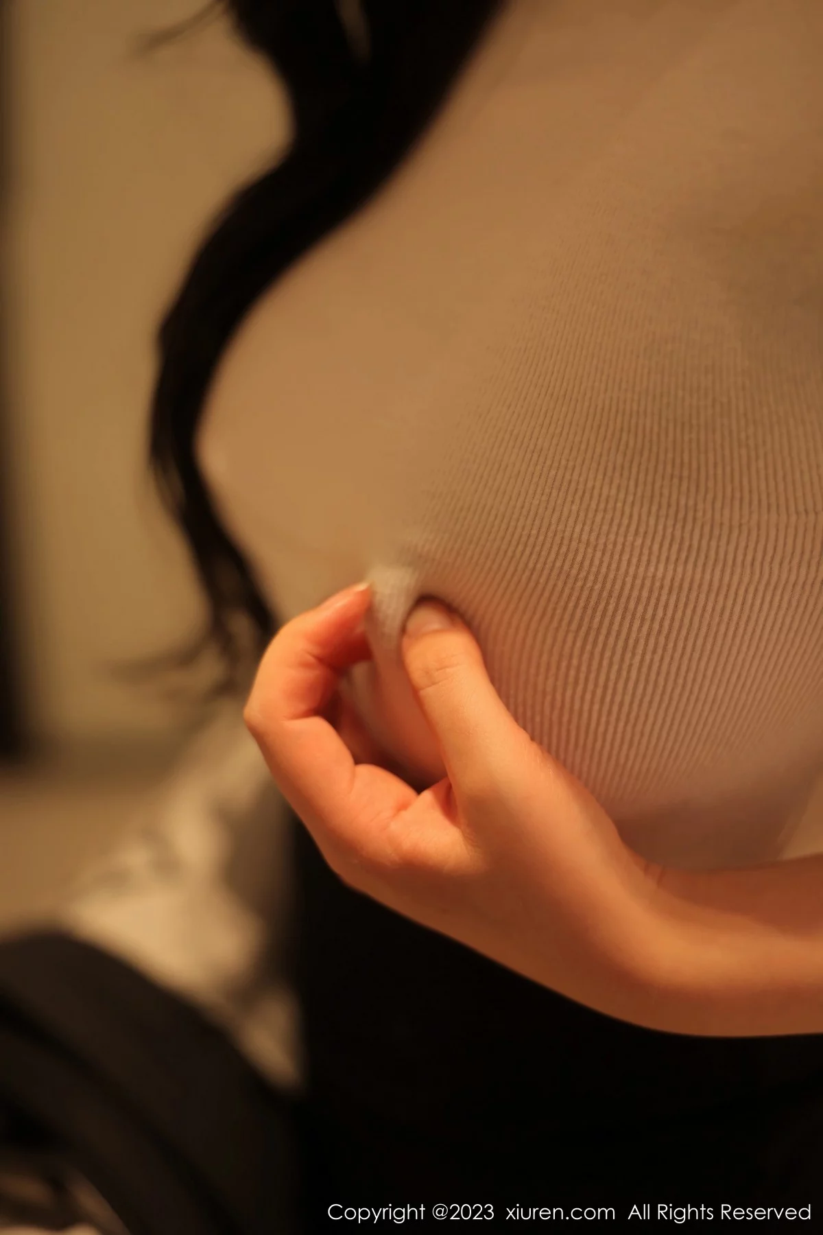 [[XiuRen秀人网]秀人网]No.6394_模特林珊珊白色轻透上衣配黑短裙魅惑黑丝秀曼妙身姿迷人写真103P