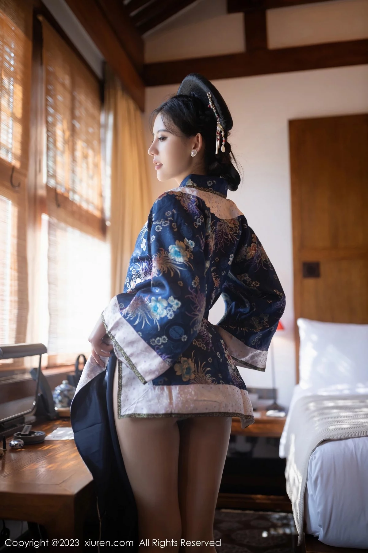 [[XiuRen秀人网]秀人网]No.6398_模特就是阿朱啊脱宫廷古装露蓝色睡衣秀曼妙绝美身姿诱惑写真86P