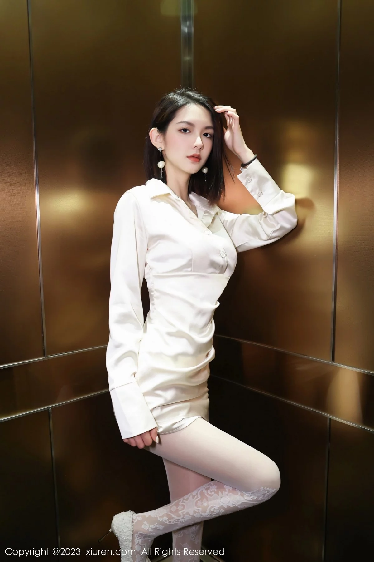 [[XiuRen秀人网]秀人网]No.6393_模特乔一一脱性感米色连衣短裙露白色内衣秀曼妙身姿诱惑写真92P