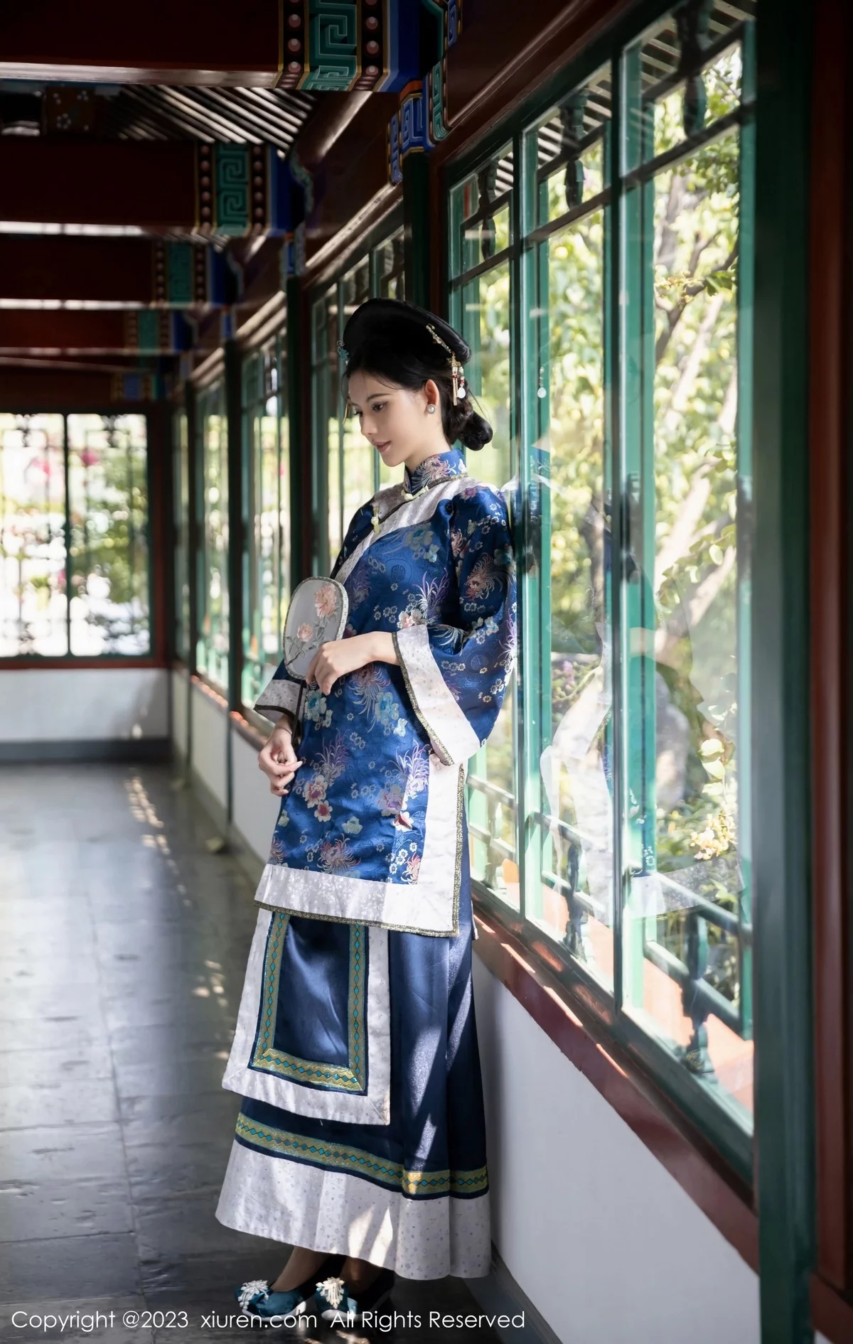 [[XiuRen秀人网]秀人网]No.6398_模特就是阿朱啊脱宫廷古装露蓝色睡衣秀曼妙绝美身姿诱惑写真86P