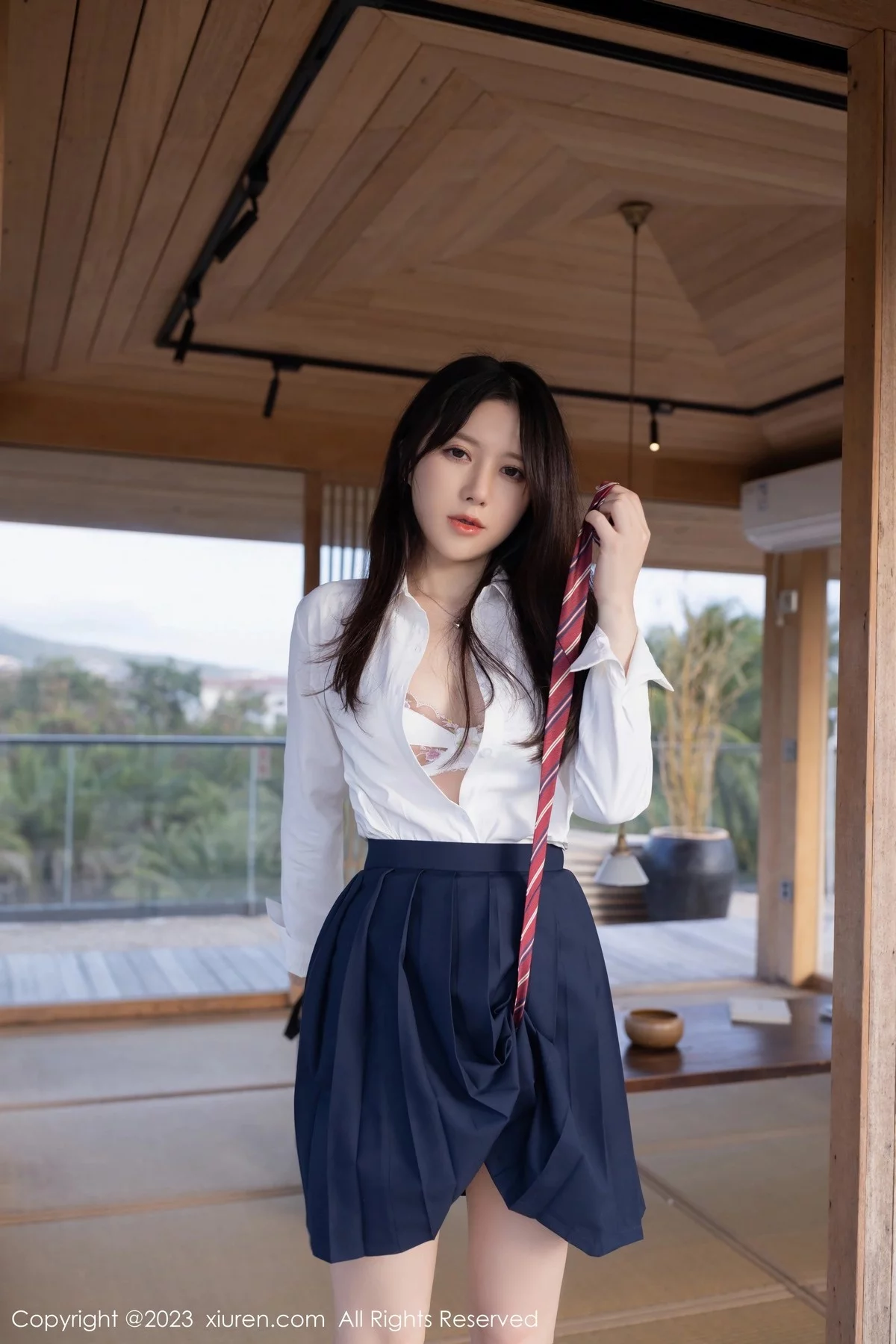 [[XiuRen秀人网]秀人网]No.6400_模特鱼子酱Fish性感学妹装扮白T配深蓝短裙秀曼妙身姿诱惑写真82P