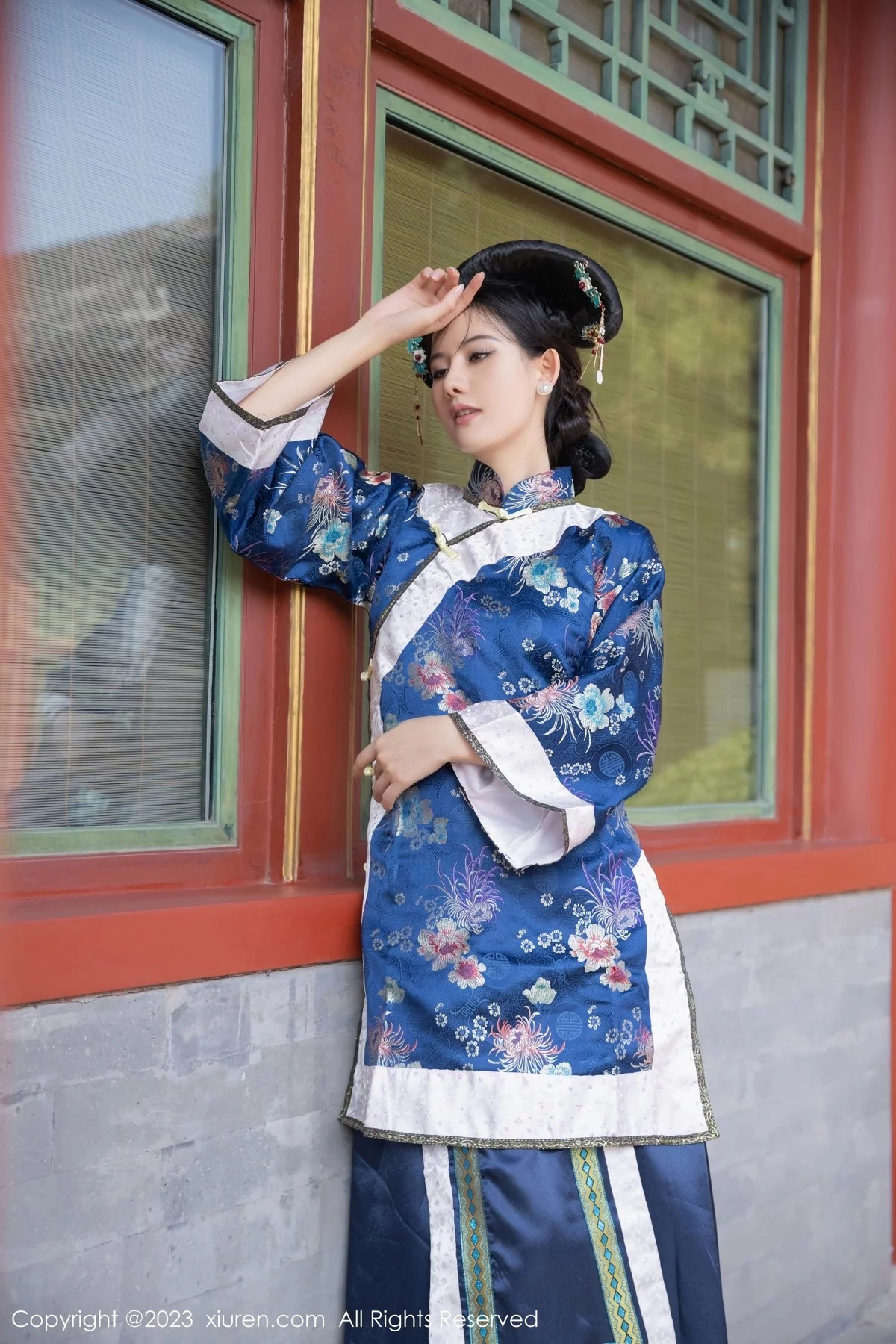 [[XiuRen秀人网]秀人网]No.6398_模特就是阿朱啊脱宫廷古装露蓝色睡衣秀曼妙绝美身姿诱惑写真86P