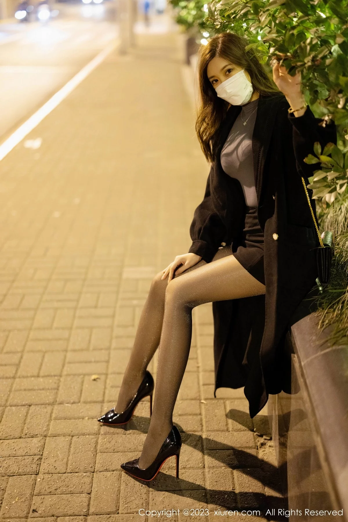 [[XiuRen秀人网]秀人网]No.6395_女神绮里嘉ula深灰色收身上衣配黑短裙露性感灰色内衣诱惑写真79P