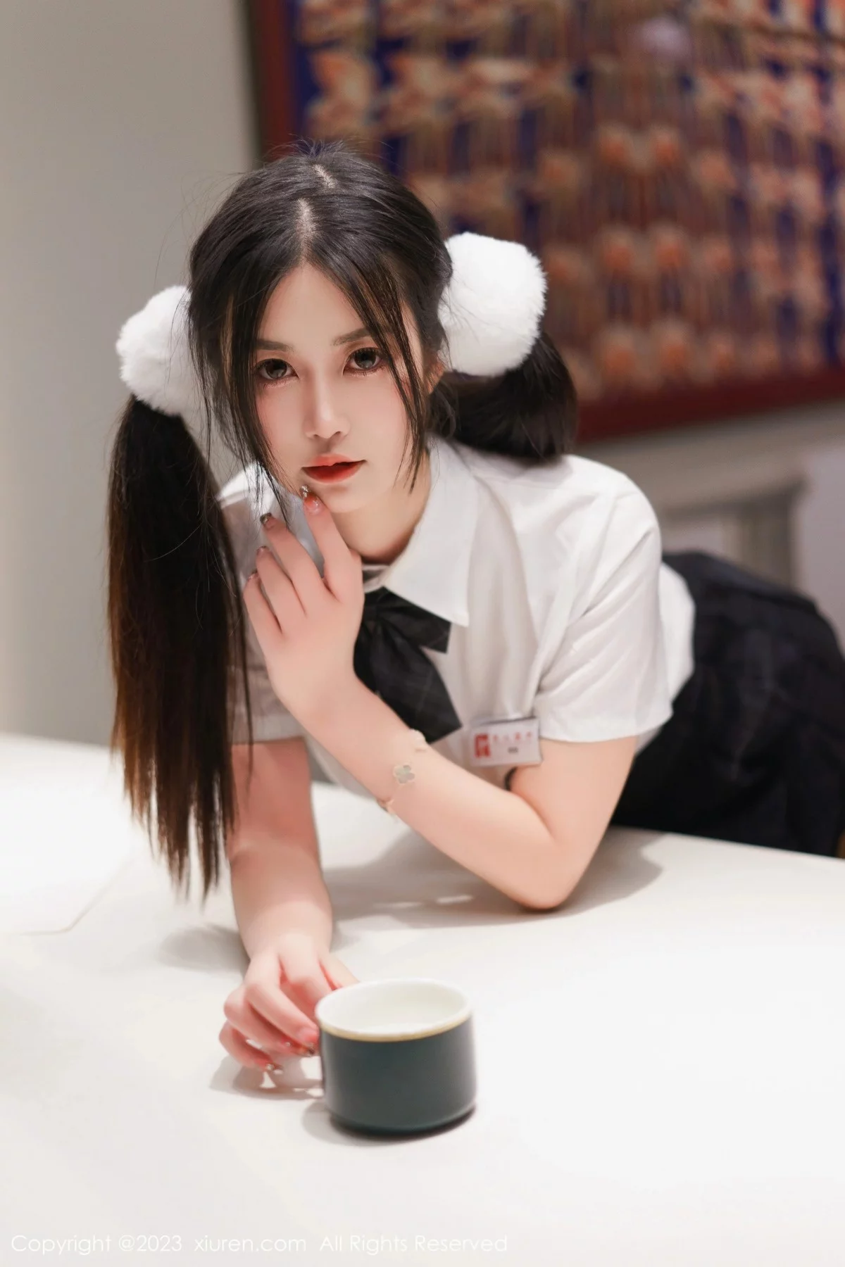 [[XiuRen秀人网]秀人网]No.6397_模特laura阿姣泰国旅拍白色上衣配黑短裙露蕾丝边内衣诱惑写真81P