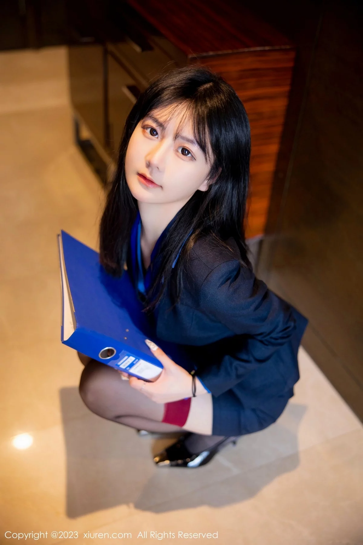 [[XiuRen秀人网]秀人网]No.6407_模特谢小蒽性感OL装脱制服露紫色蕾丝内衣配超薄黑丝诱惑写真91P