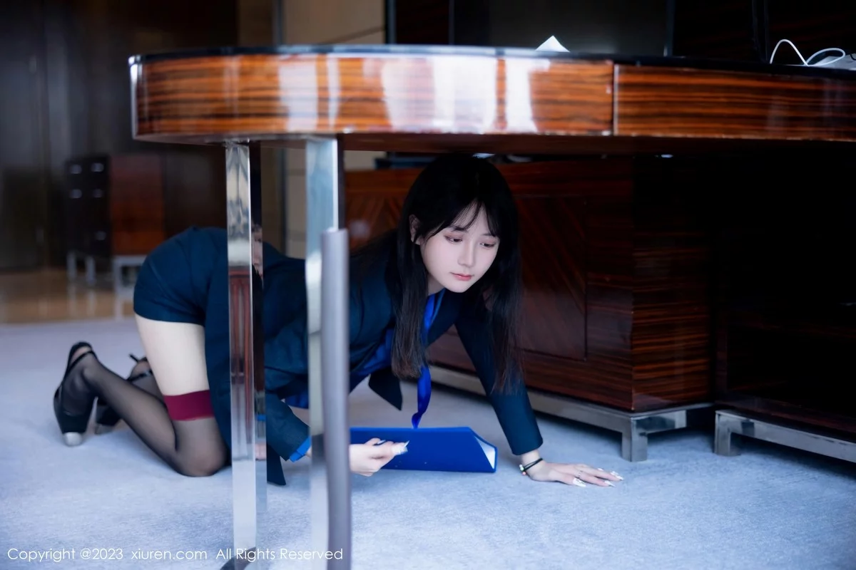 [[XiuRen秀人网]秀人网]No.6407_模特谢小蒽性感OL装脱制服露紫色蕾丝内衣配超薄黑丝诱惑写真91P