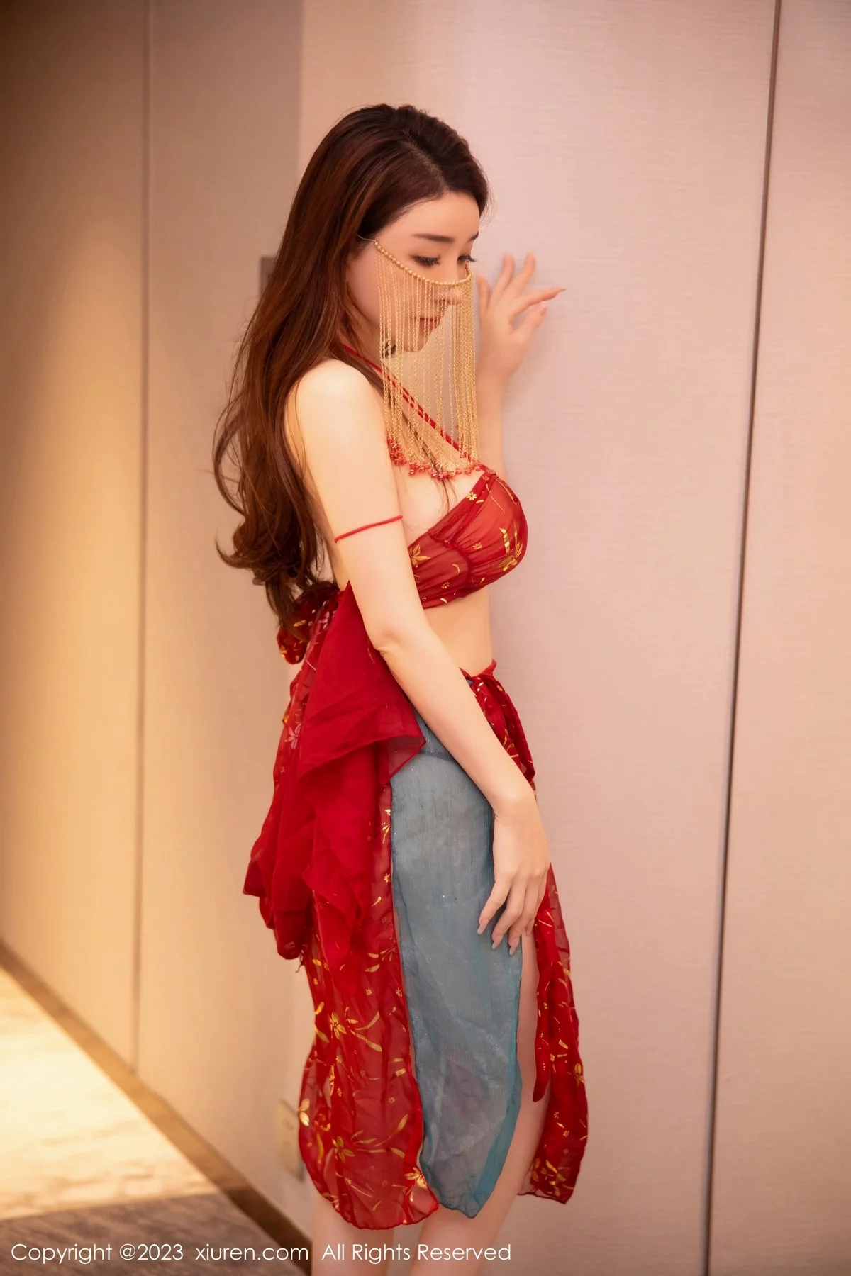 [[XiuRen秀人网]秀人网]No.6412_模特雨儿1494性感红色古装薄纱服配丁字裤秀惹火身材诱惑写真63P