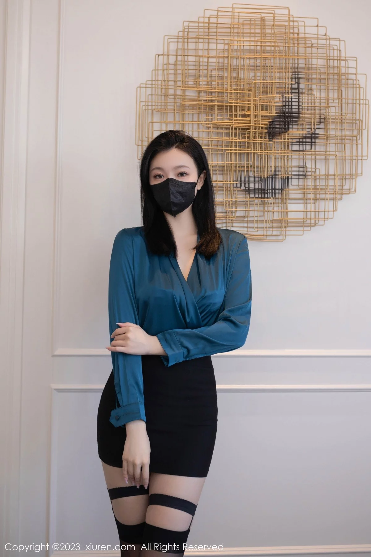 [[XiuRen秀人网]秀人网]No.6413_模特安然anran蓝色上衣配黑短裙露紫色内衣秀曼妙身姿诱惑写真80P