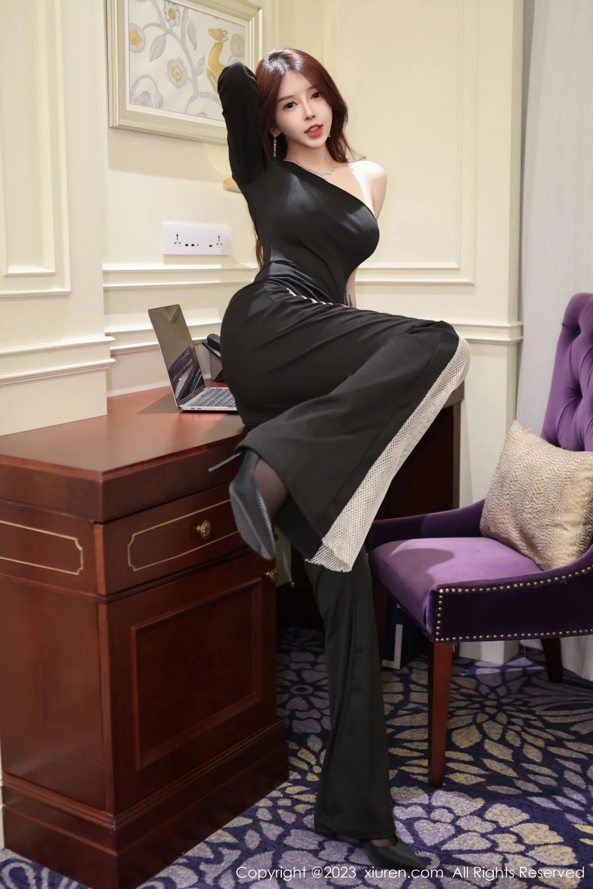 [[XiuRen秀人网]秀人网]No.6417_模特玉兔miki脱黑色简约套装露黑色蕾丝内衣超薄黑丝诱惑写真95P