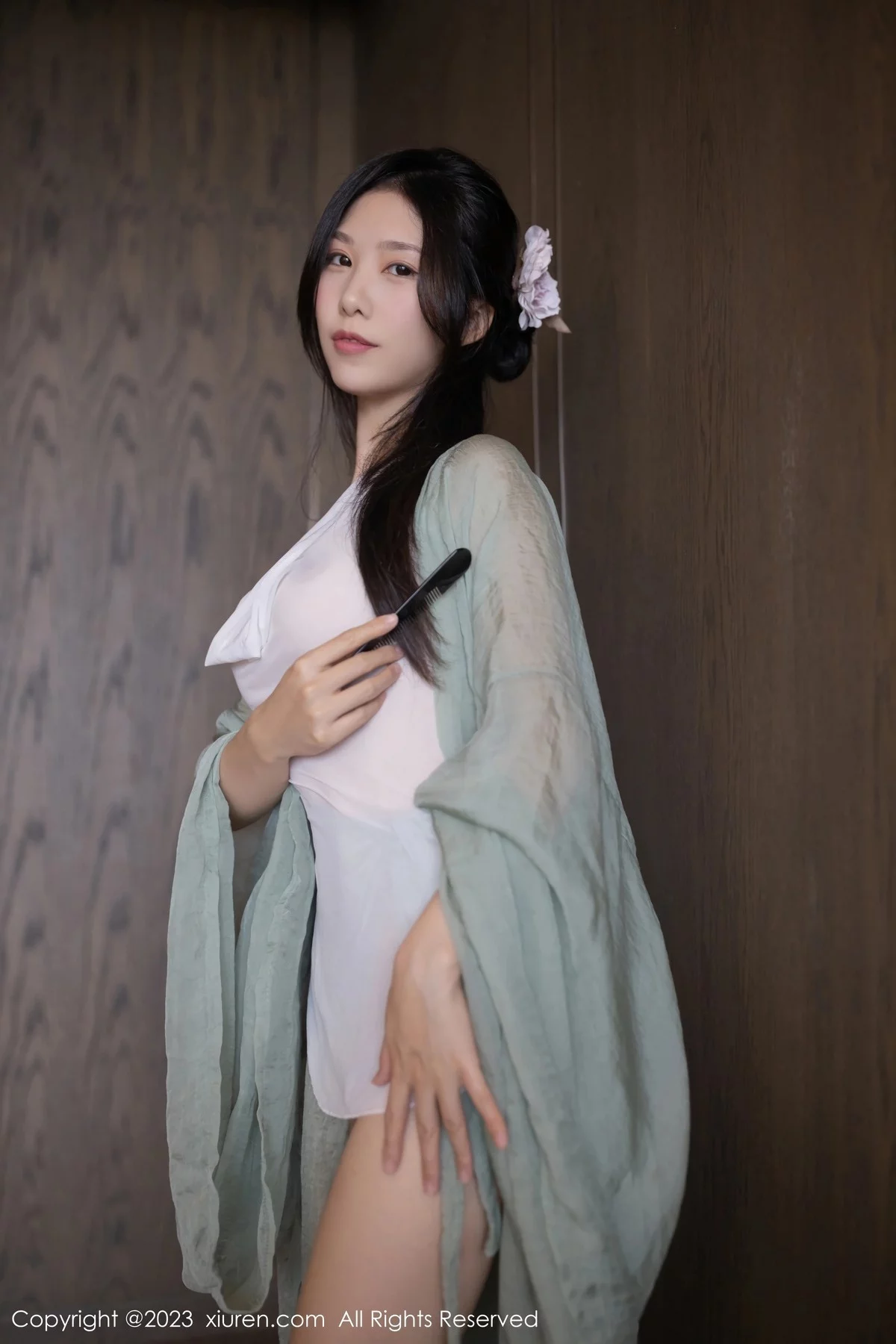 [[XiuRen秀人网]秀人网]No.6420_模特利世性感绿色古装服饰配白色薄纱秀曼妙身姿迷人诱惑写真74P