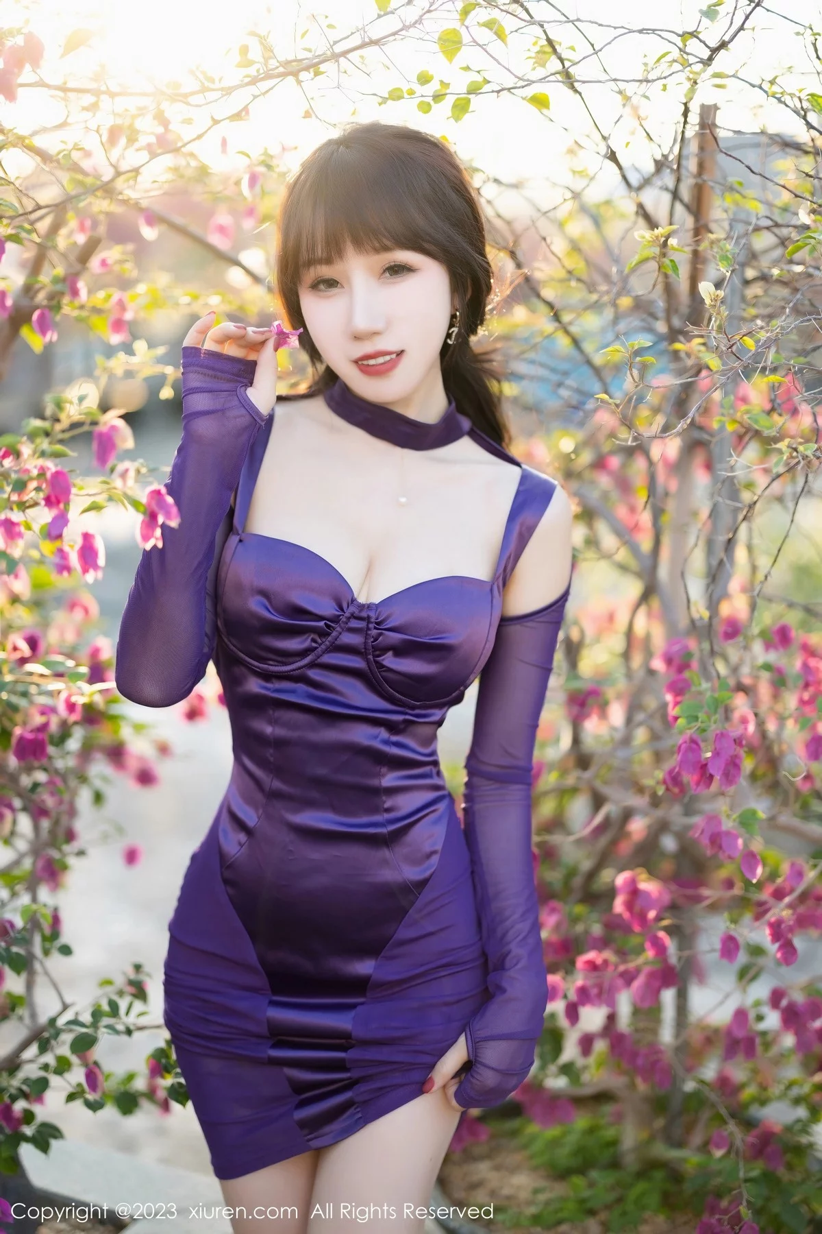 [[XiuRen秀人网]秀人网]No.6419_模特波巧酱脱紫色连衣长裙露淡红轻透内衣秀曼妙身姿诱惑写真81P