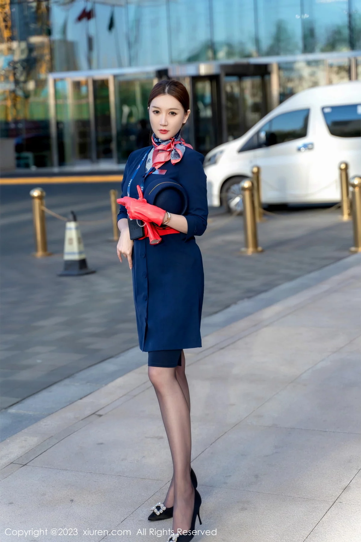 [[XiuRen秀人网]秀人网]No.6288_模特顾乔楠Cora脱性感空姐制服露黑色内衣配超薄黑丝诱惑写真66P