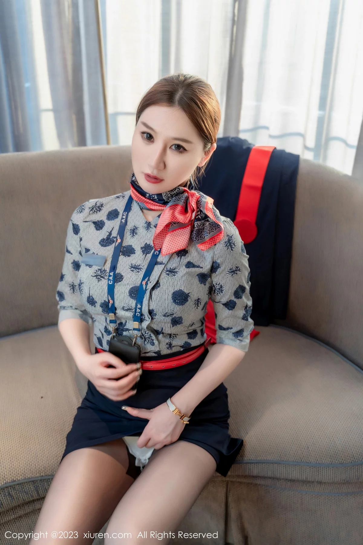 [[XiuRen秀人网]秀人网]No.6288_模特顾乔楠Cora脱性感空姐制服露黑色内衣配超薄黑丝诱惑写真66P