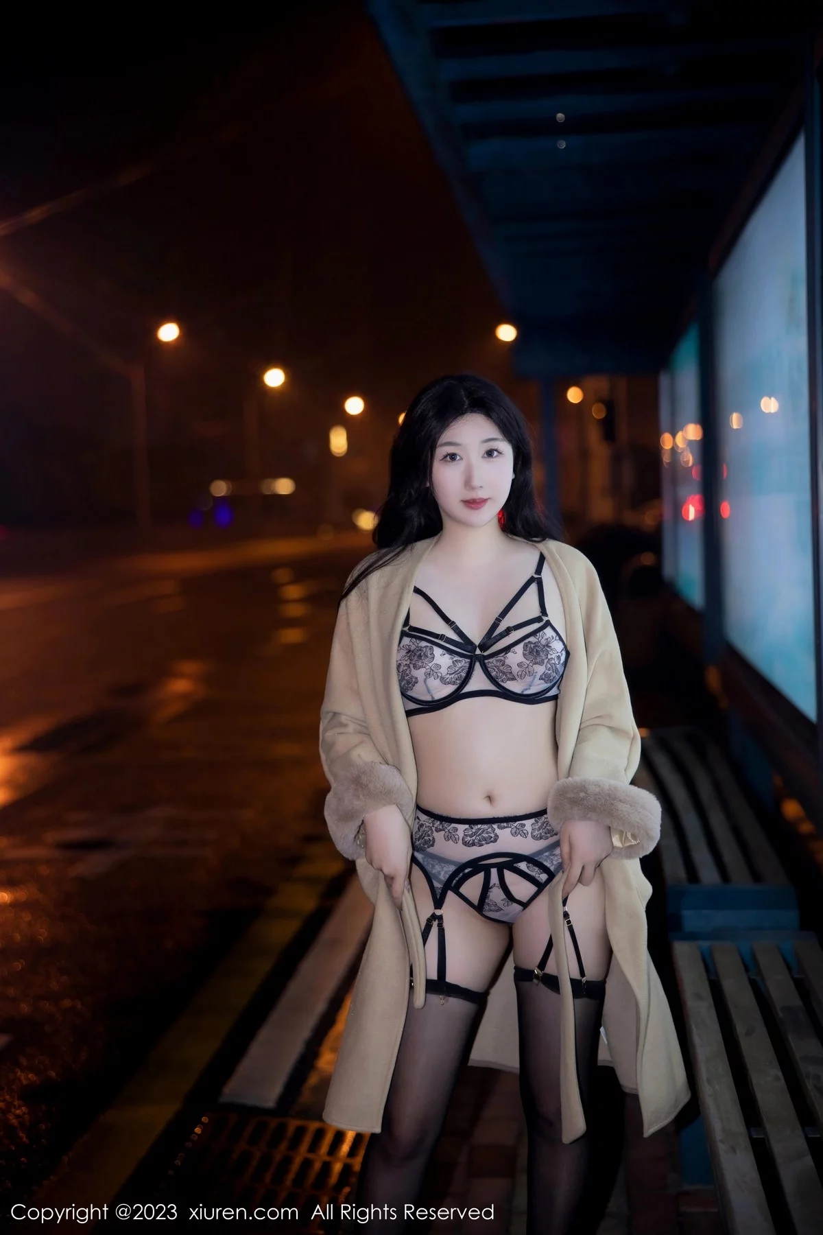 [[XiuRen秀人网]秀人网]No.6424_模特江真真脱外套露性感蕾丝内衣配黑丝吊袜秀完美身材诱惑写真66P
