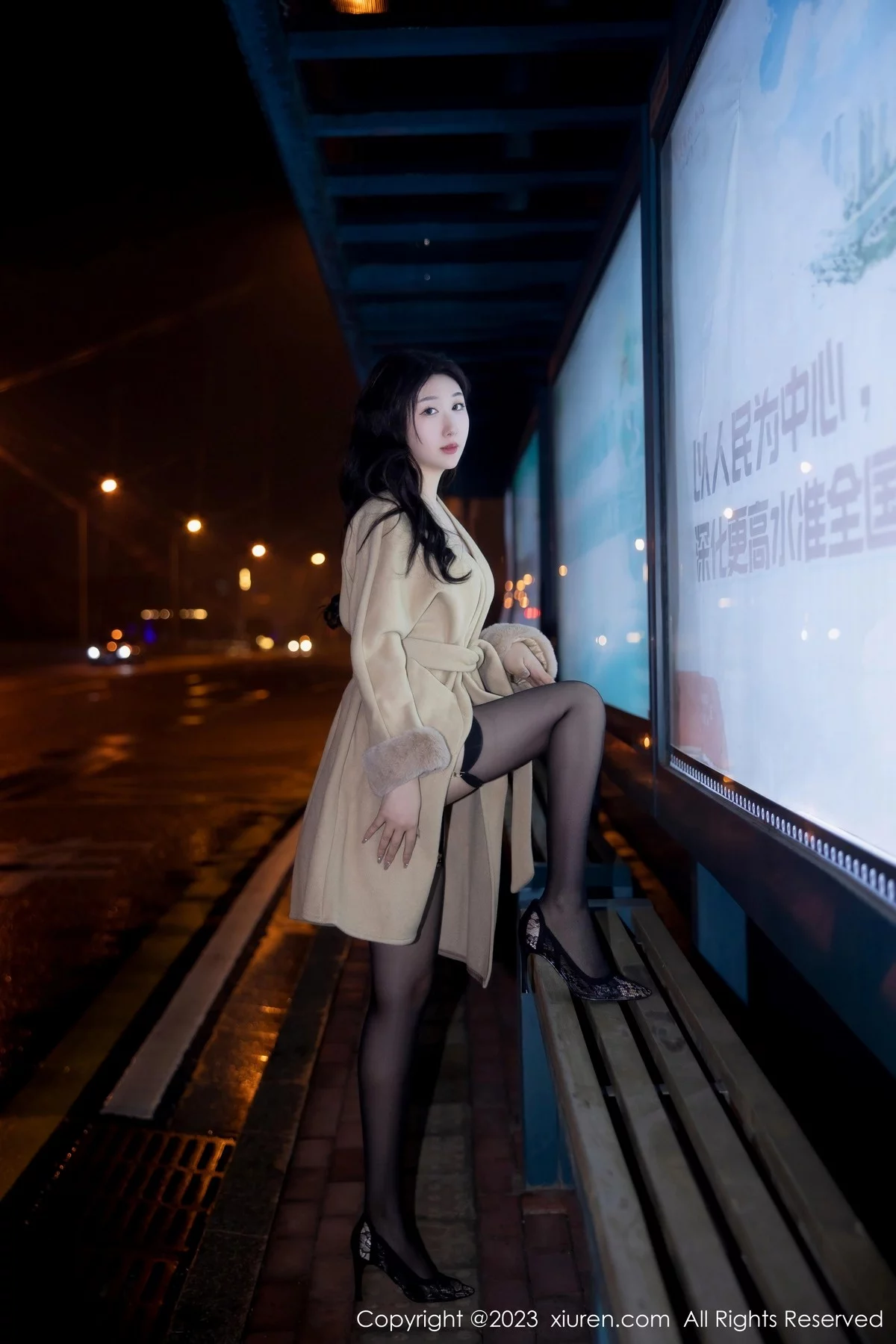 [[XiuRen秀人网]秀人网]No.6424_模特江真真脱外套露性感蕾丝内衣配黑丝吊袜秀完美身材诱惑写真66P