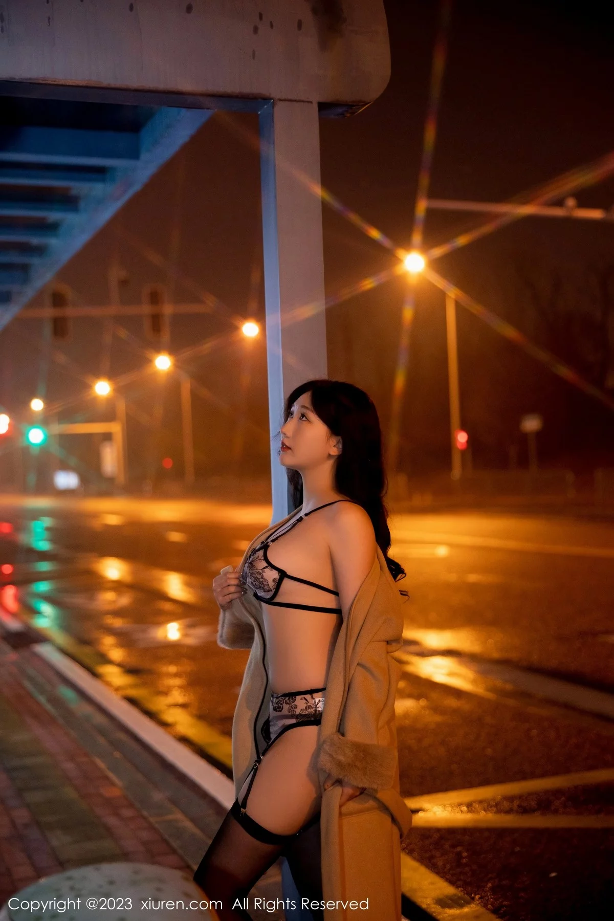 [[XiuRen秀人网]秀人网]No.6424_模特江真真脱外套露性感蕾丝内衣配黑丝吊袜秀完美身材诱惑写真66P