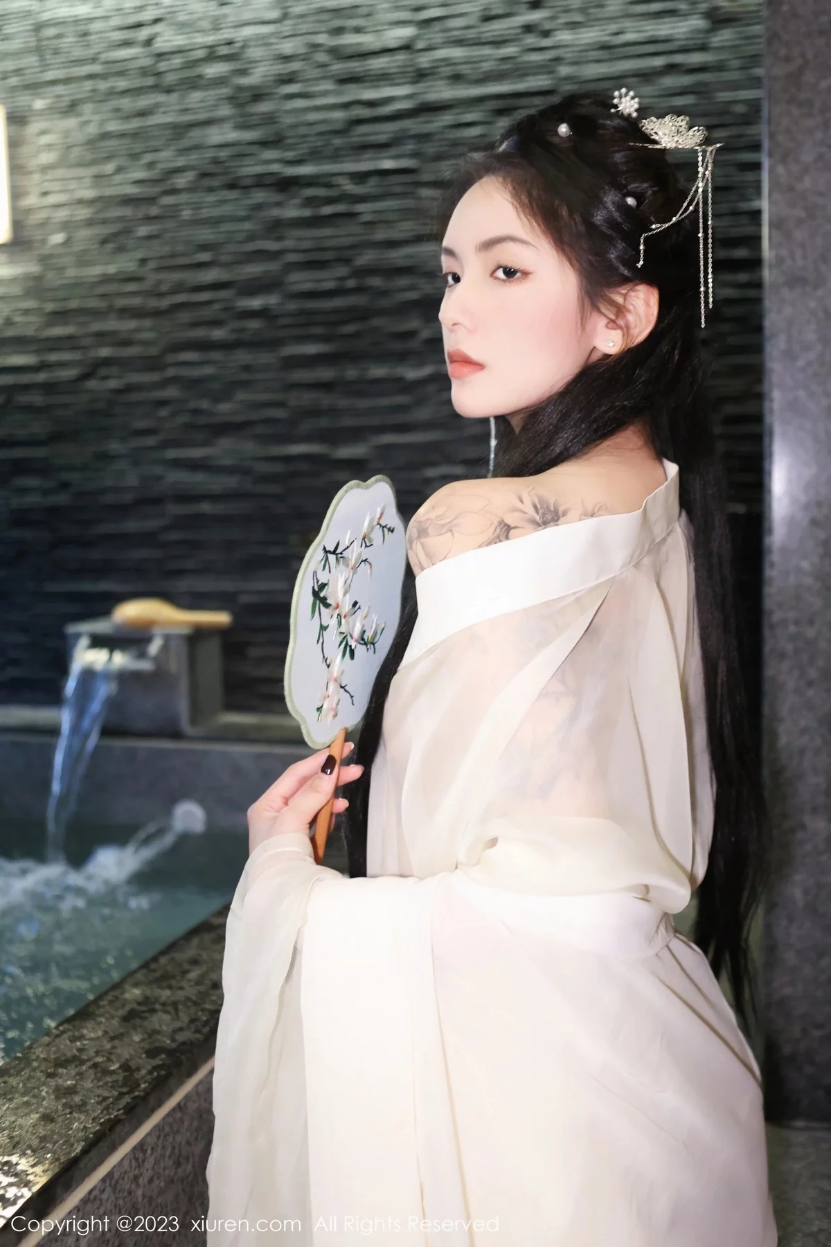 [[XiuRen秀人网]秀人网]No.6430_模特乔一一温泉浴池白纱轻透古装服饰秀惹火身材极致诱惑写真82P