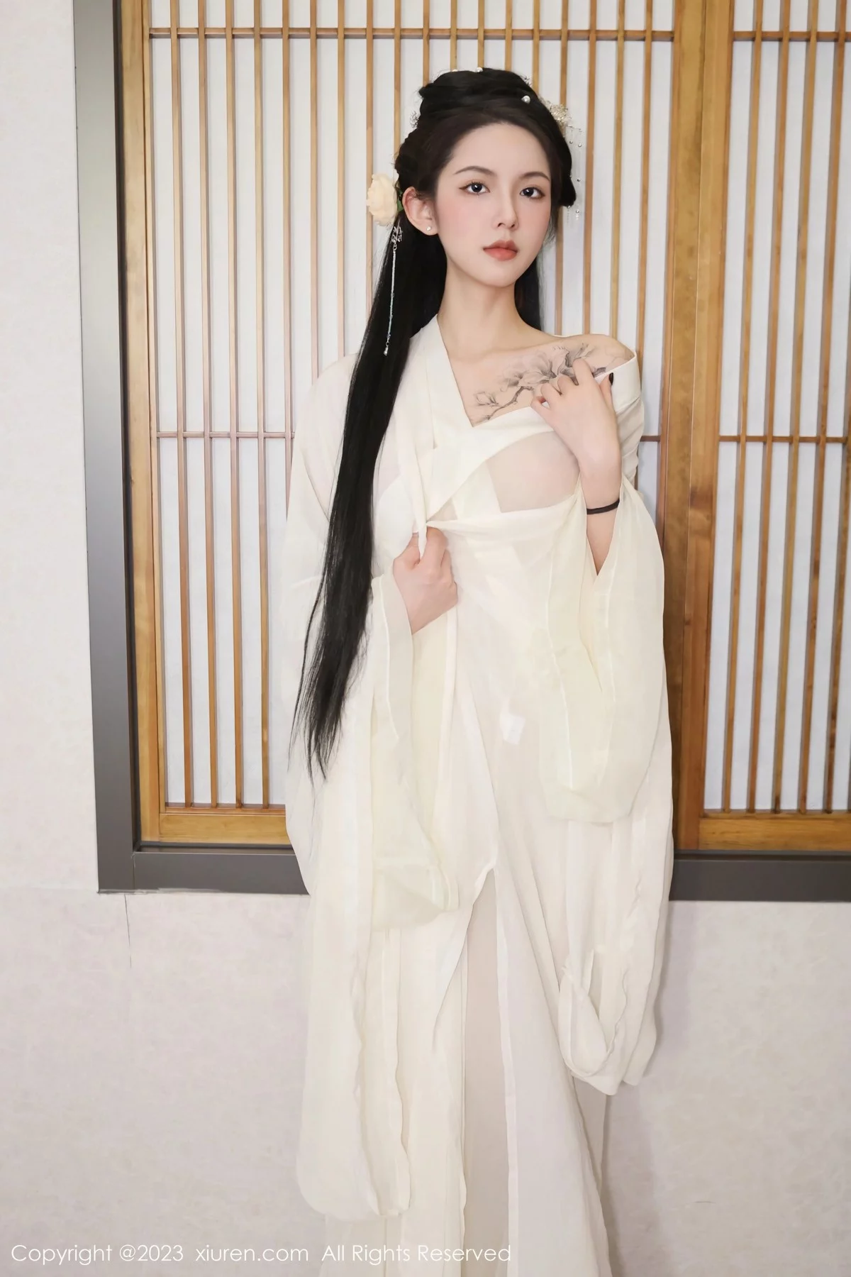 [[XiuRen秀人网]秀人网]No.6430_模特乔一一温泉浴池白纱轻透古装服饰秀惹火身材极致诱惑写真82P