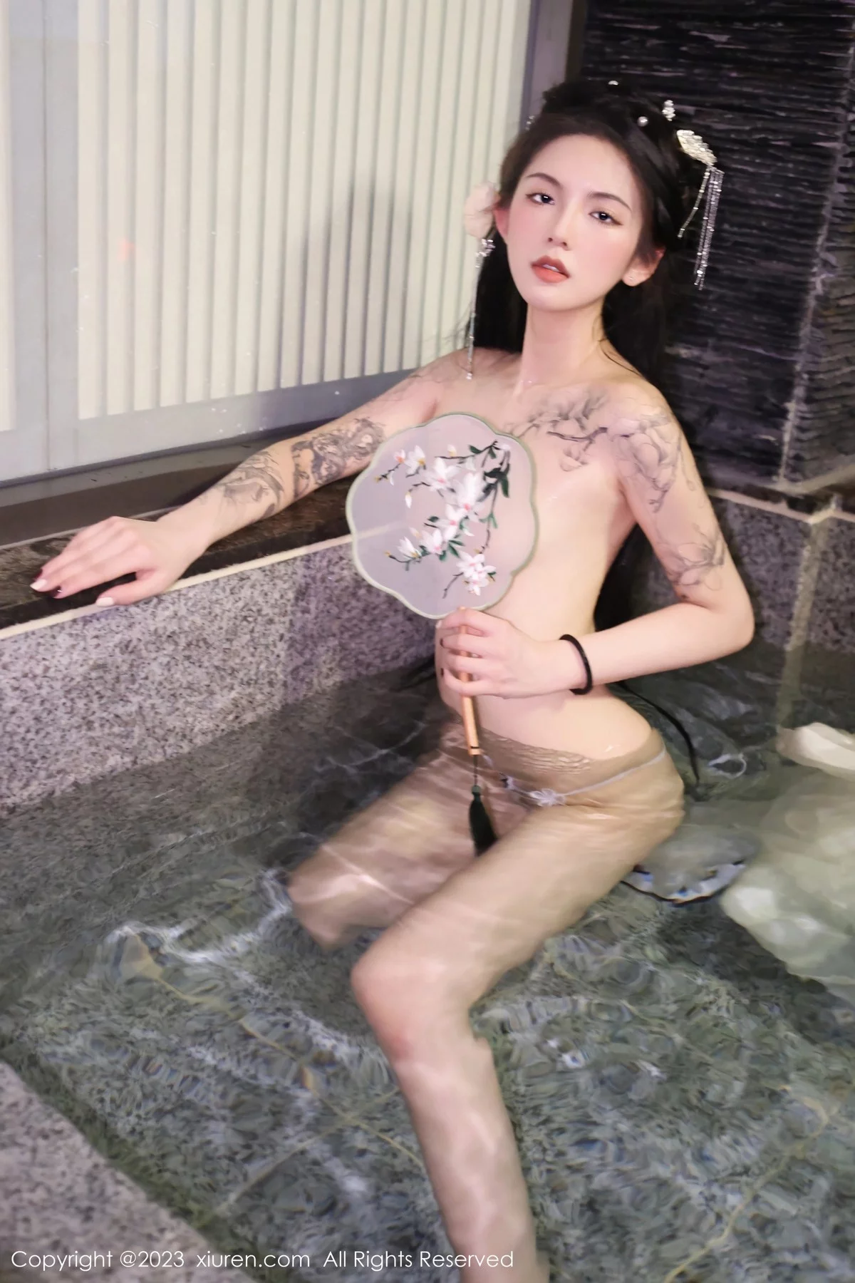 [[XiuRen秀人网]秀人网]No.6430_模特乔一一温泉浴池白纱轻透古装服饰秀惹火身材极致诱惑写真82P