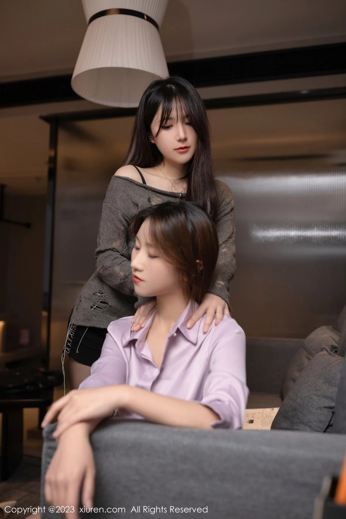 [[XiuRen秀人网]秀人网]No.6436_模特鱼子酱Fish考试危机主题性感灰上衣配黑短裙迷人诱惑写真82P