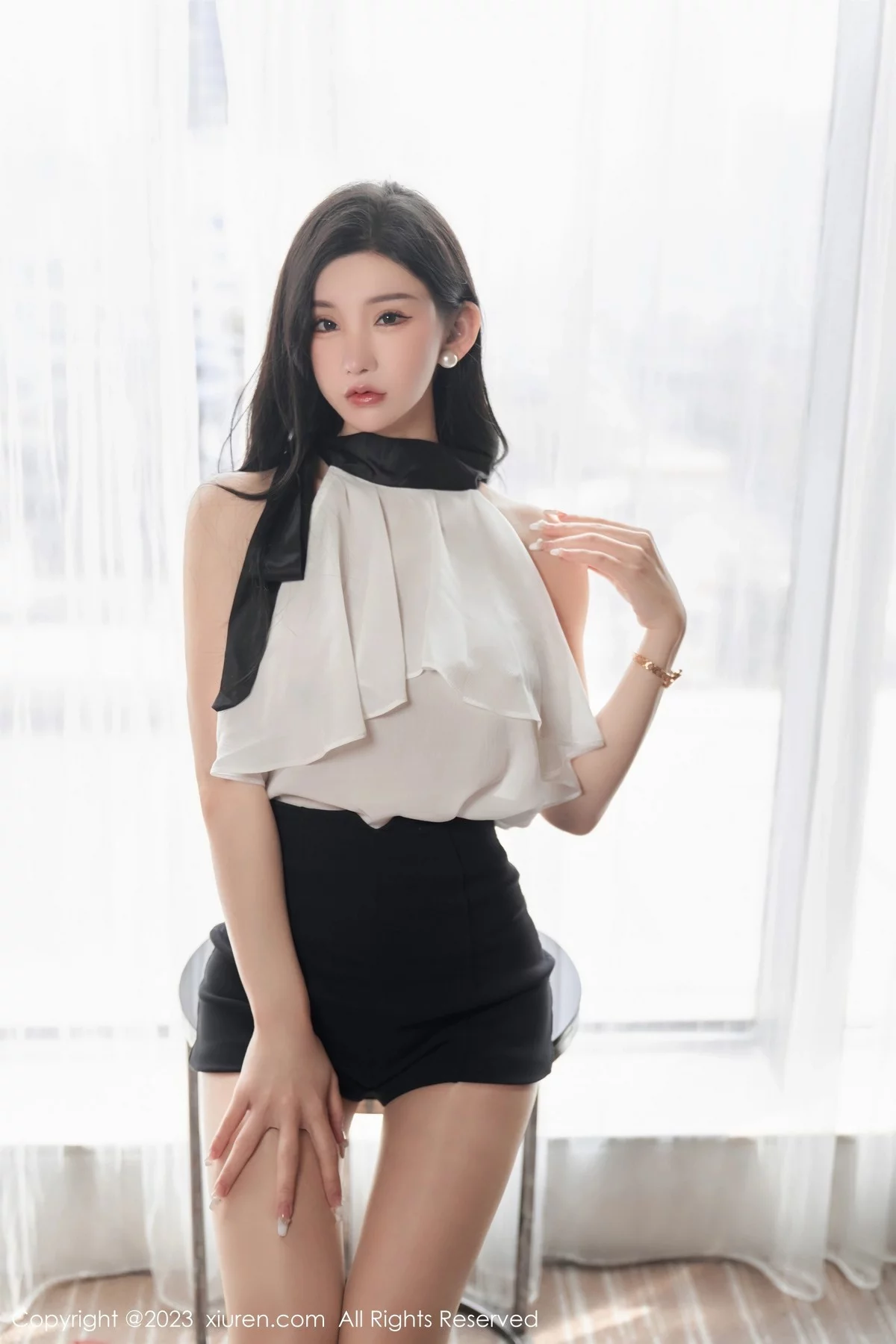 [[XiuRen秀人网]秀人网]No.6435_女神周于希Sally澳门旅拍白色薄纱服饰配超薄肉丝撩人诱惑写真83P