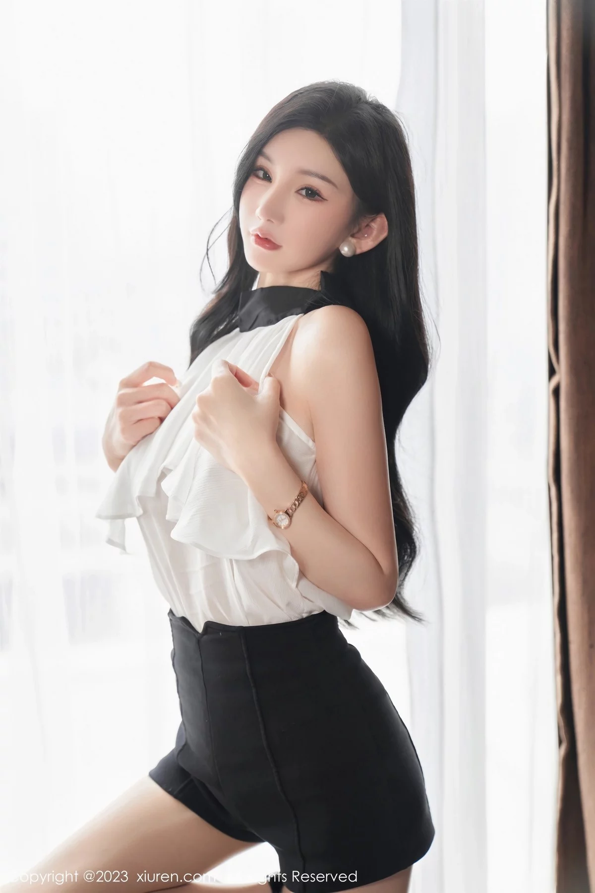 [[XiuRen秀人网]秀人网]No.6435_女神周于希Sally澳门旅拍白色薄纱服饰配超薄肉丝撩人诱惑写真83P