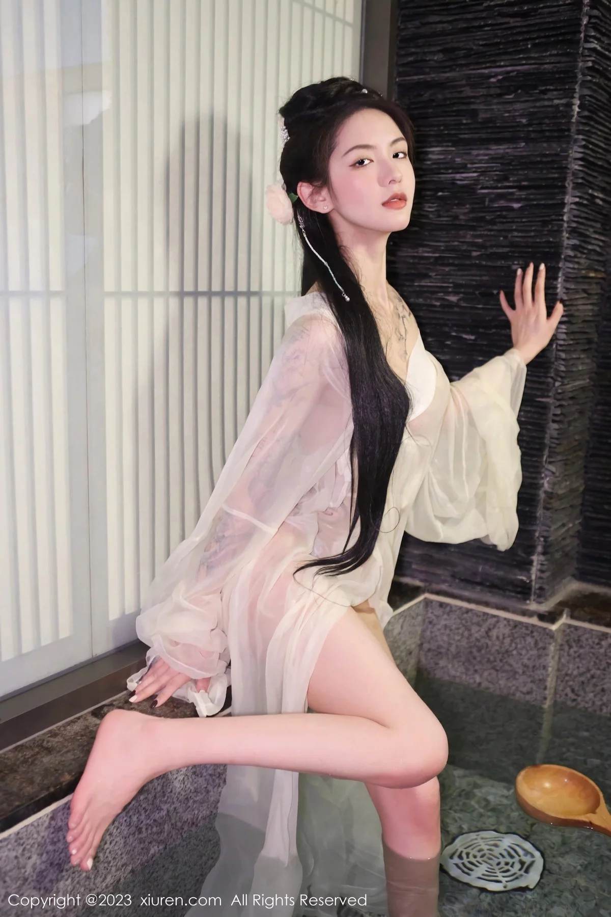 [[XiuRen秀人网]秀人网]No.6430_模特乔一一温泉浴池白纱轻透古装服饰秀惹火身材极致诱惑写真82P