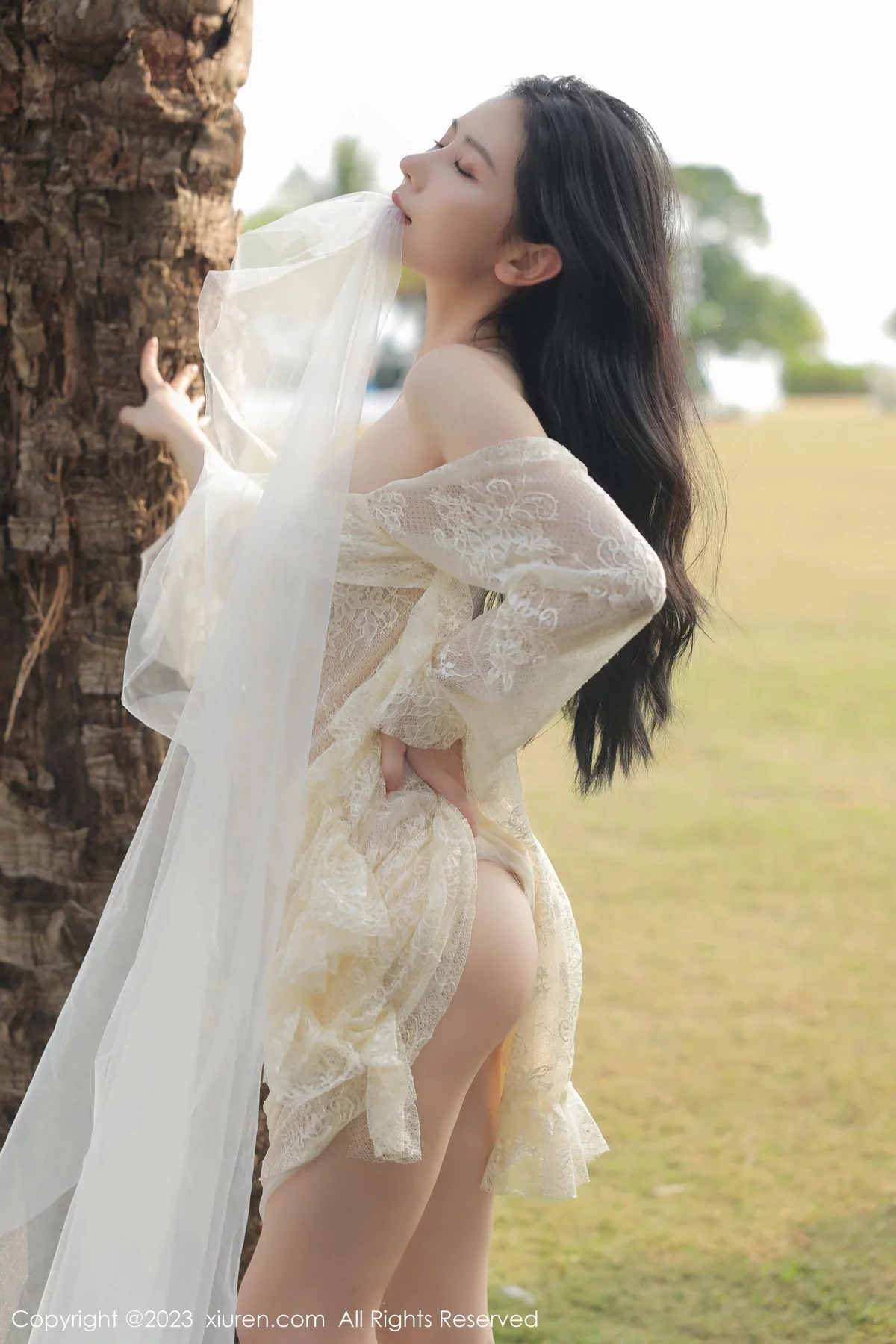 [[XiuRen秀人网]秀人网]No.6303_模特尹甜甜海南旅拍性感白色蕾丝婚纱透视秀完美身材诱惑写真54P