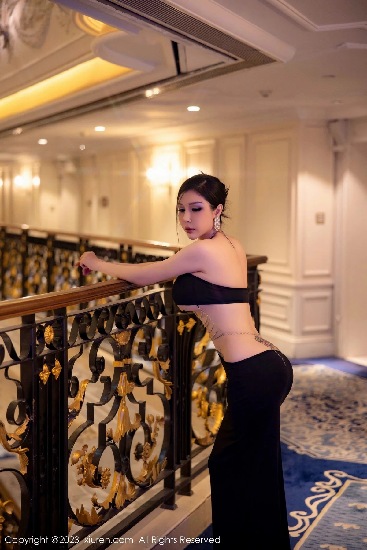 [[XiuRen秀人网]秀人网]No.6304_模特田冰冰私房性感黑色情趣长裙低胸秀惹火身材撩人诱惑写真63P