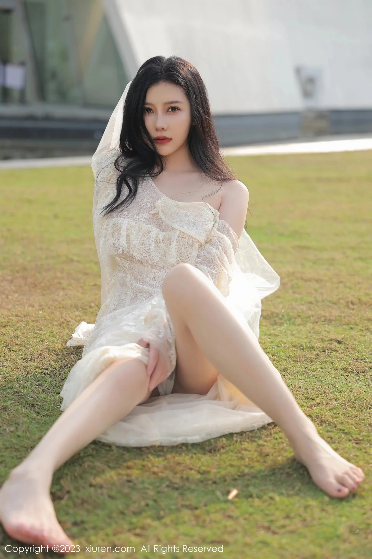 [[XiuRen秀人网]秀人网]No.6303_模特尹甜甜海南旅拍性感白色蕾丝婚纱透视秀完美身材诱惑写真54P