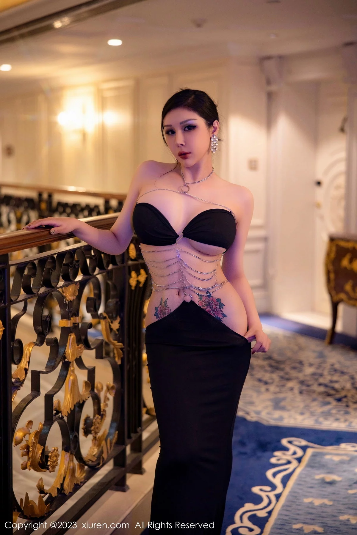 [[XiuRen秀人网]秀人网]No.6304_模特田冰冰私房性感黑色情趣长裙低胸秀惹火身材撩人诱惑写真63P