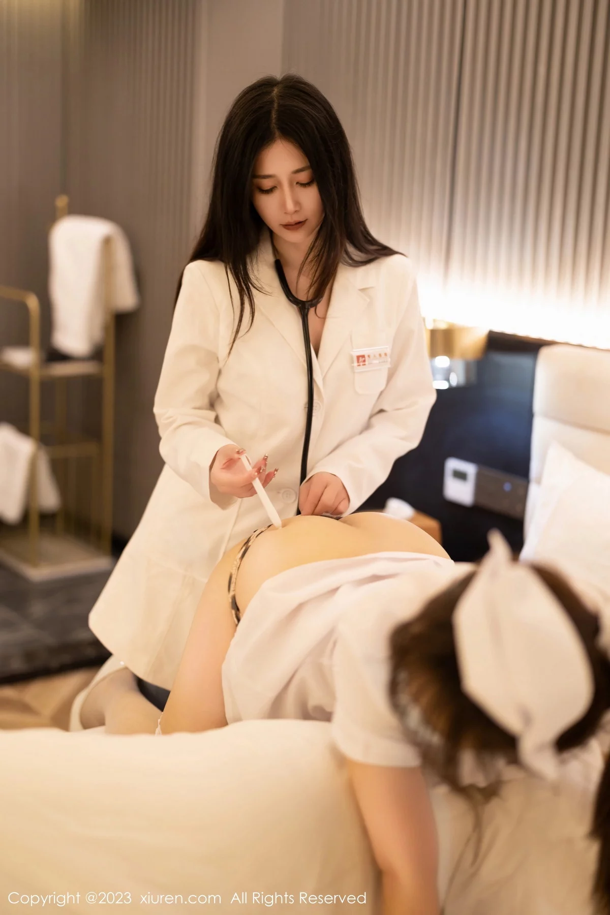 [[XiuRen秀人网]秀人网]No.6312_模特合集女神icy猪＆laura阿姣医生与护士主题性感内衣诱惑写真99P