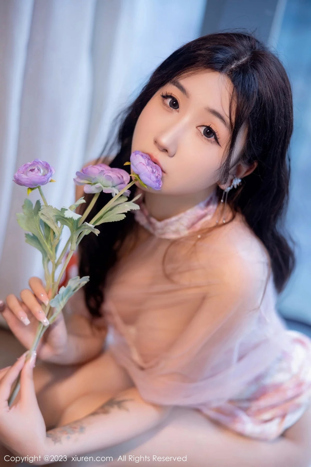 [[XiuRen秀人网]秀人网]No.6313_模特江真真性感粉色露肩连衣短裙配超薄无内肉丝惹火诱惑写真76P