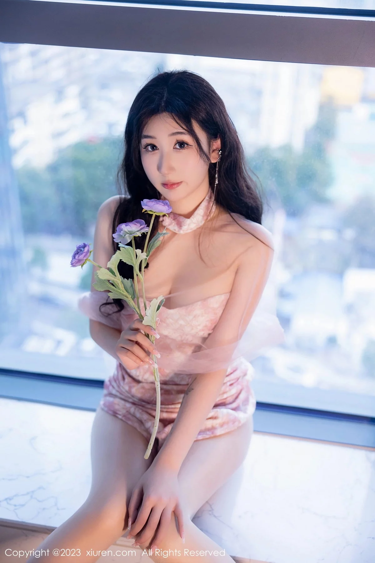 [[XiuRen秀人网]秀人网]No.6313_模特江真真性感粉色露肩连衣短裙配超薄无内肉丝惹火诱惑写真76P