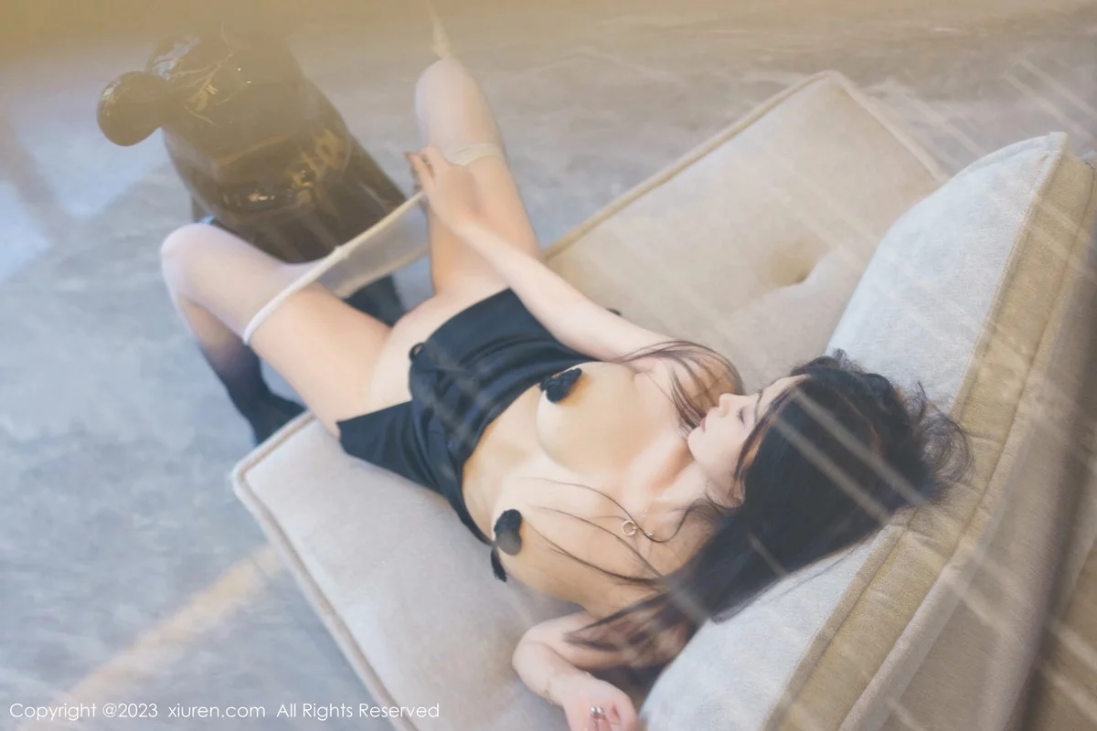 [[XiuRen秀人网]秀人网]No.6319_模特laura阿姣黑色吊带连衣短裙配渐变丝袜秀完美身材诱惑写真78P