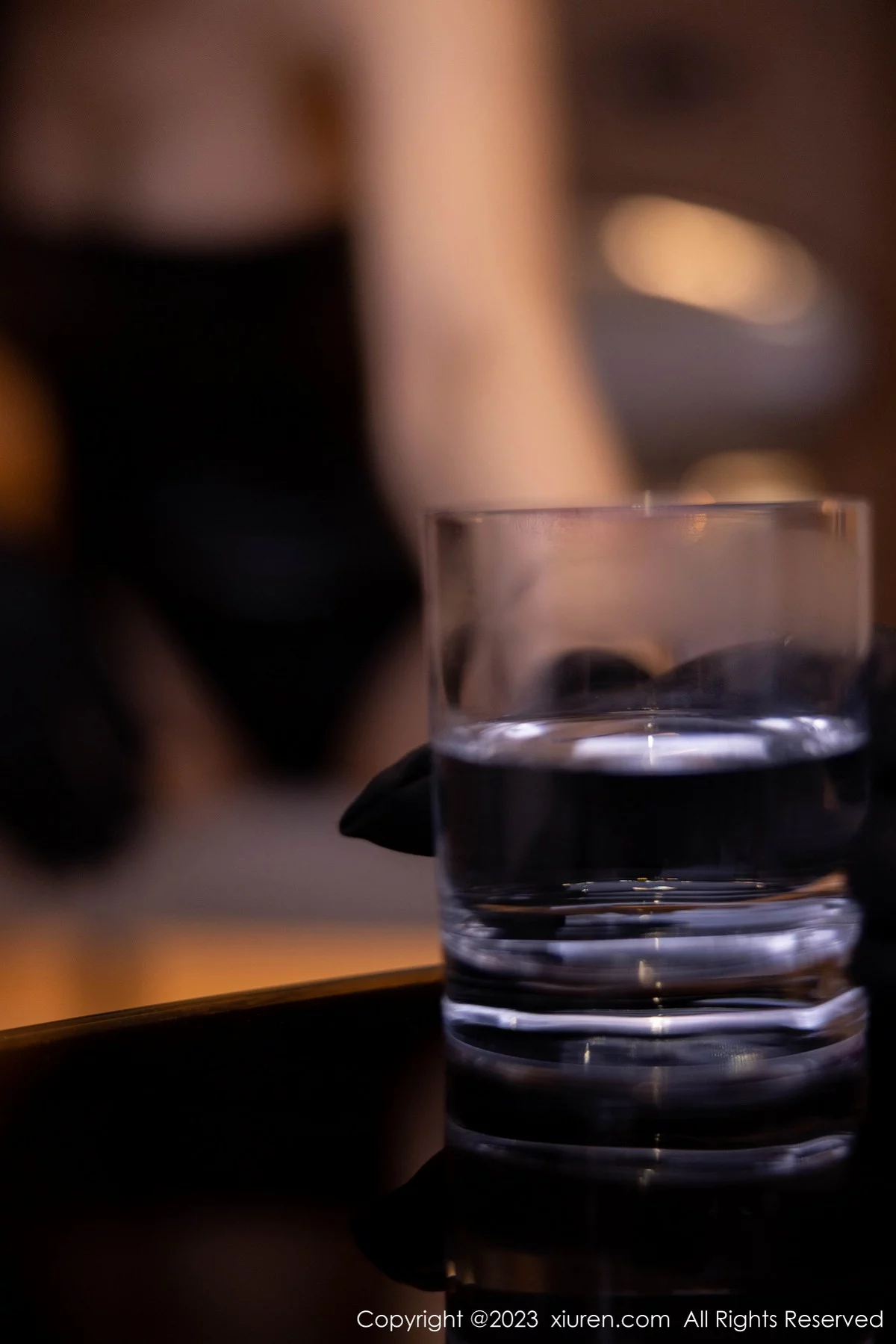 [[XiuRen秀人网]秀人网]No.6320_女神绮里嘉ula性感黑色皮质连衣短裙半撩秀翘臀美腿诱惑写真87P