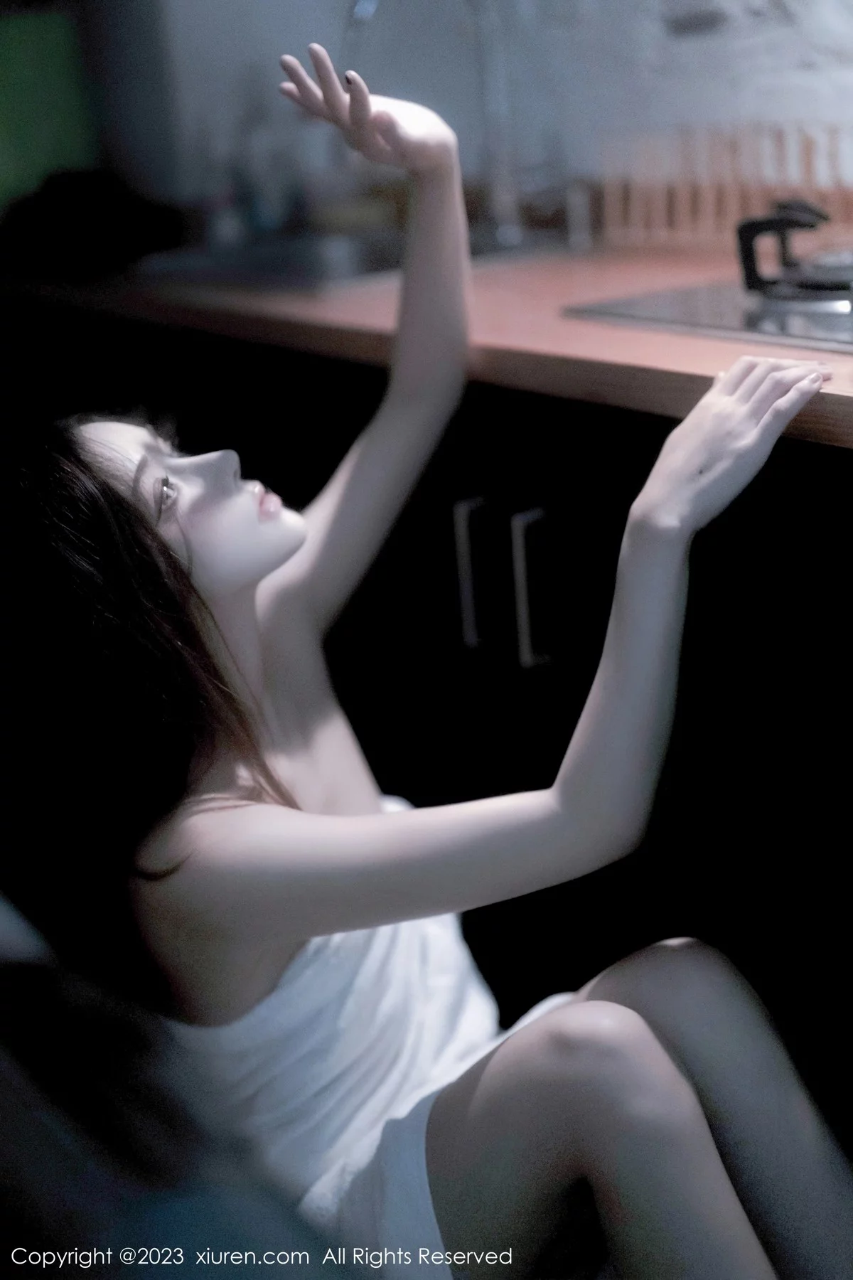 [[XiuRen秀人网]秀人网]No.6437_模特加朵babe私房性感粉色露肩连衣裙真空秀魔鬼身材诱惑写真105P