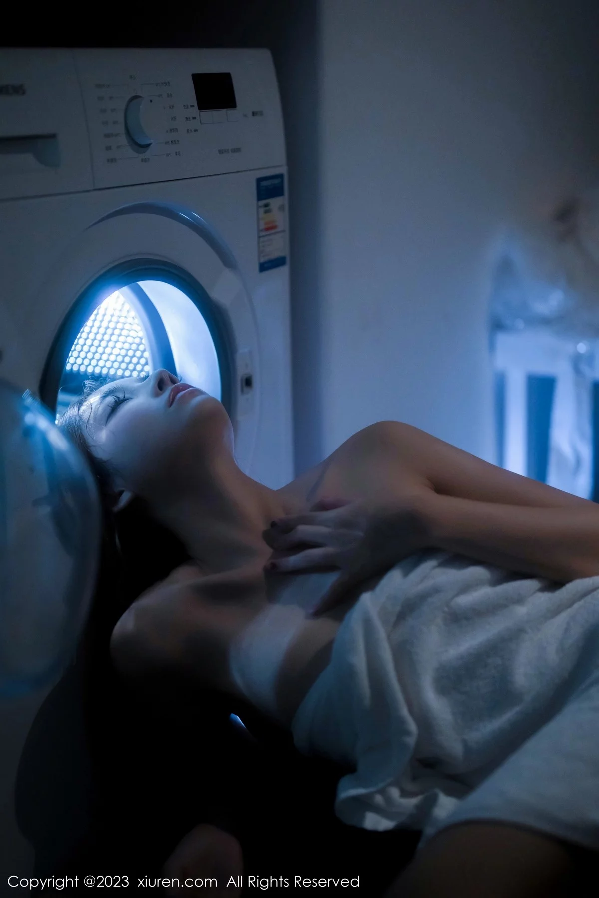 [[XiuRen秀人网]秀人网]No.6437_模特加朵babe私房性感粉色露肩连衣裙真空秀魔鬼身材诱惑写真105P