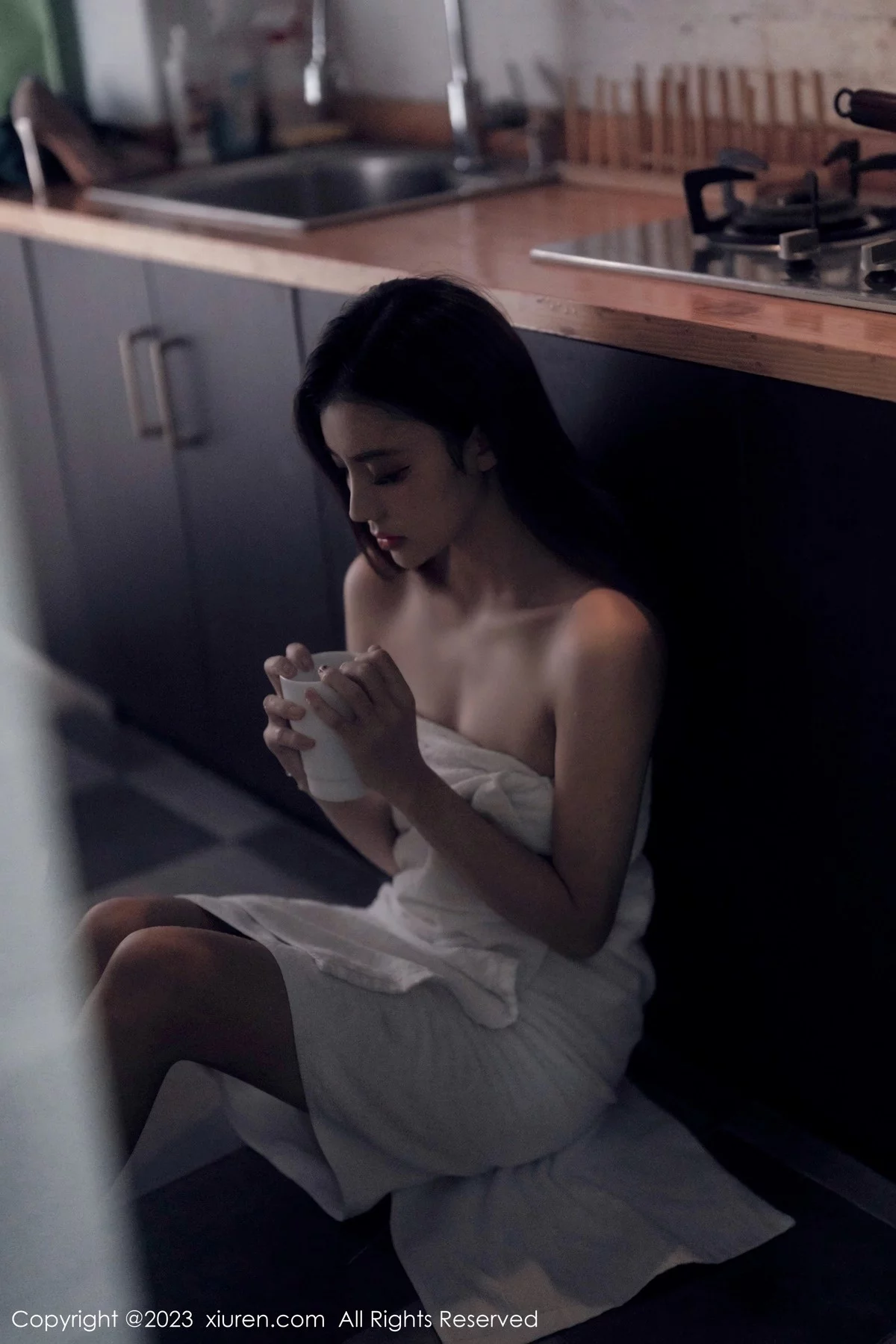 [[XiuRen秀人网]秀人网]No.6437_模特加朵babe私房性感粉色露肩连衣裙真空秀魔鬼身材诱惑写真105P