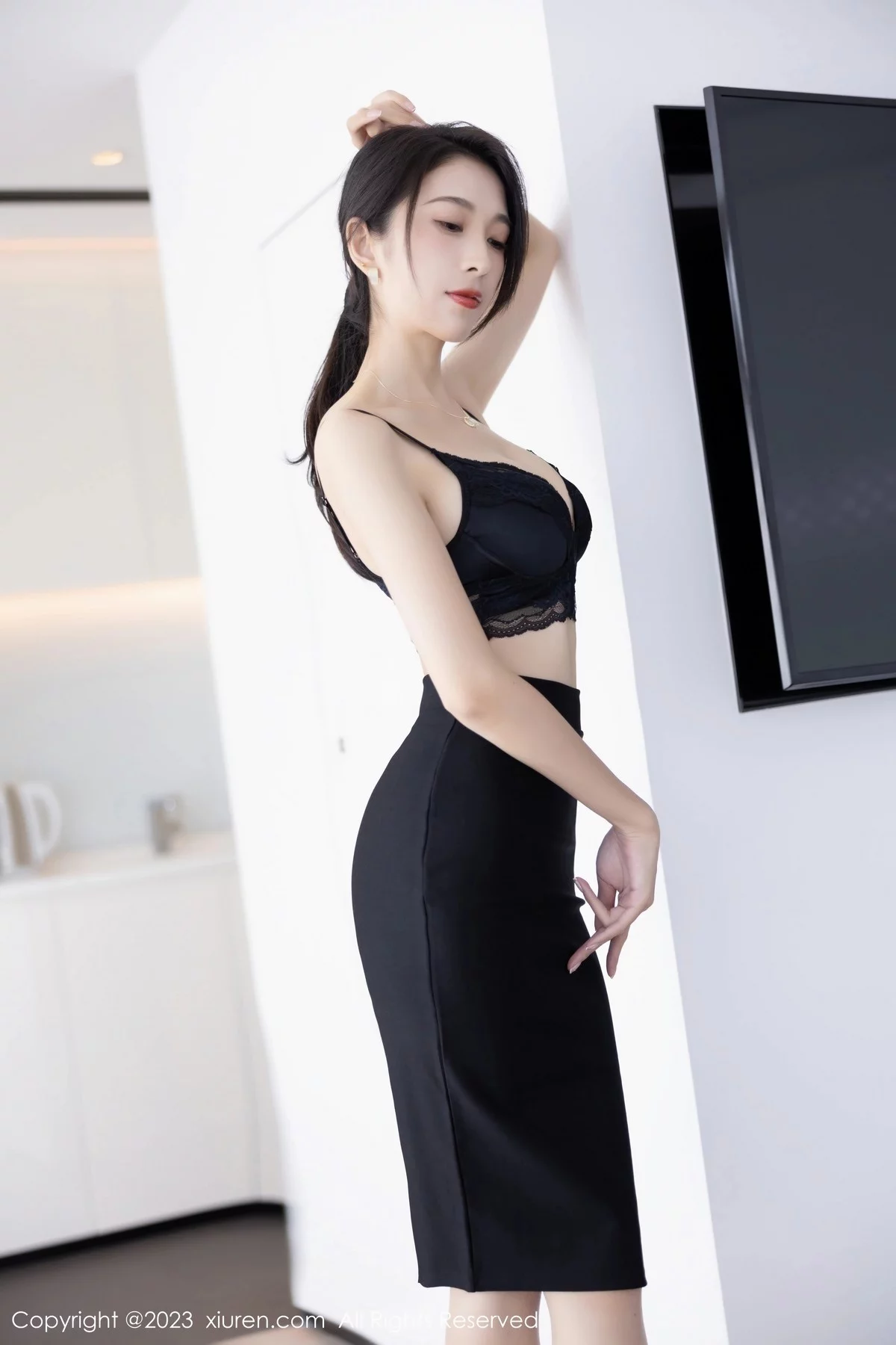 [[XiuRen秀人网]秀人网]No.6439_模特林乐一性感白色上衣配黑短裙露黑色蕾丝内衣妩媚诱惑写真86P