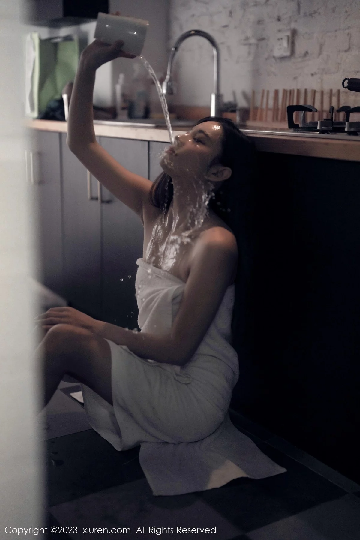 [[XiuRen秀人网]秀人网]No.6437_模特加朵babe私房性感粉色露肩连衣裙真空秀魔鬼身材诱惑写真105P