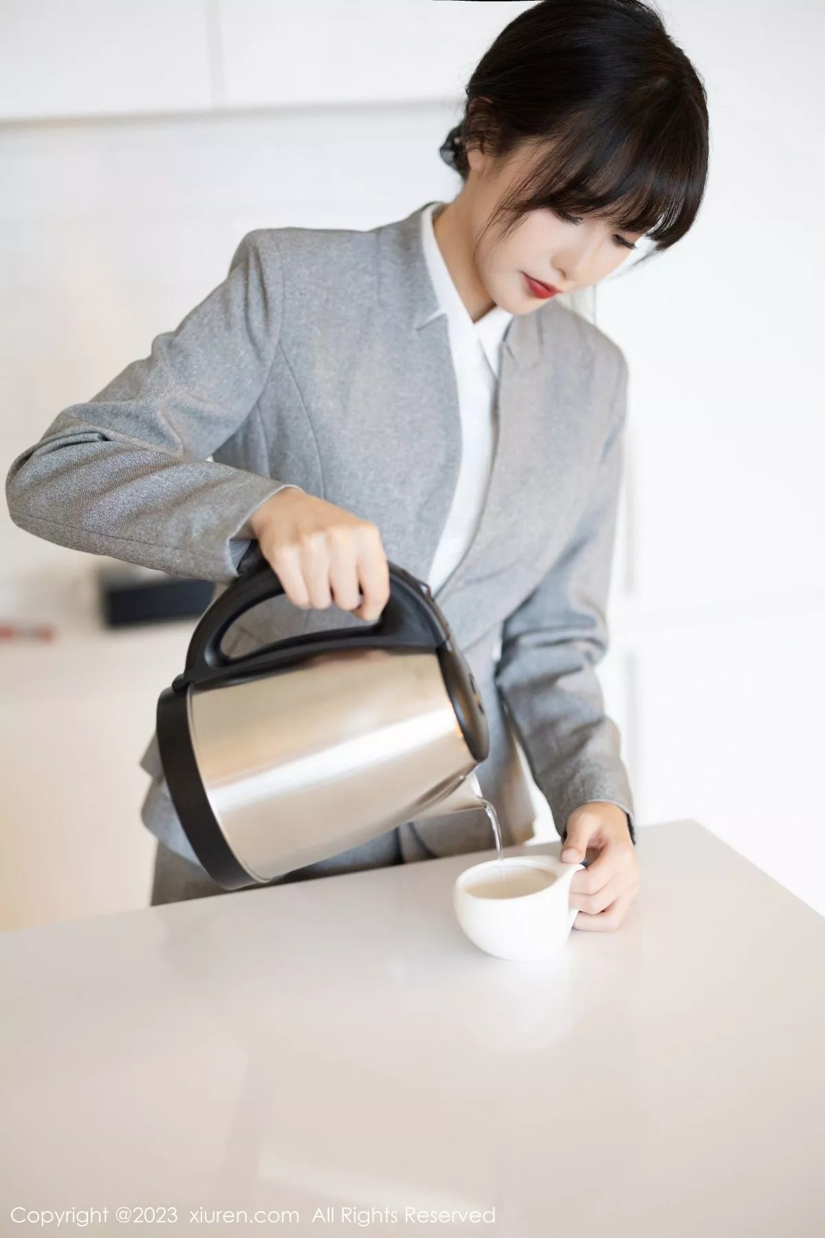 [[XiuRen秀人网]秀人网]No.7422_模特林星阑性感灰色OL服饰+淡蓝连衣短裙秀曼妙身姿诱惑写真85P