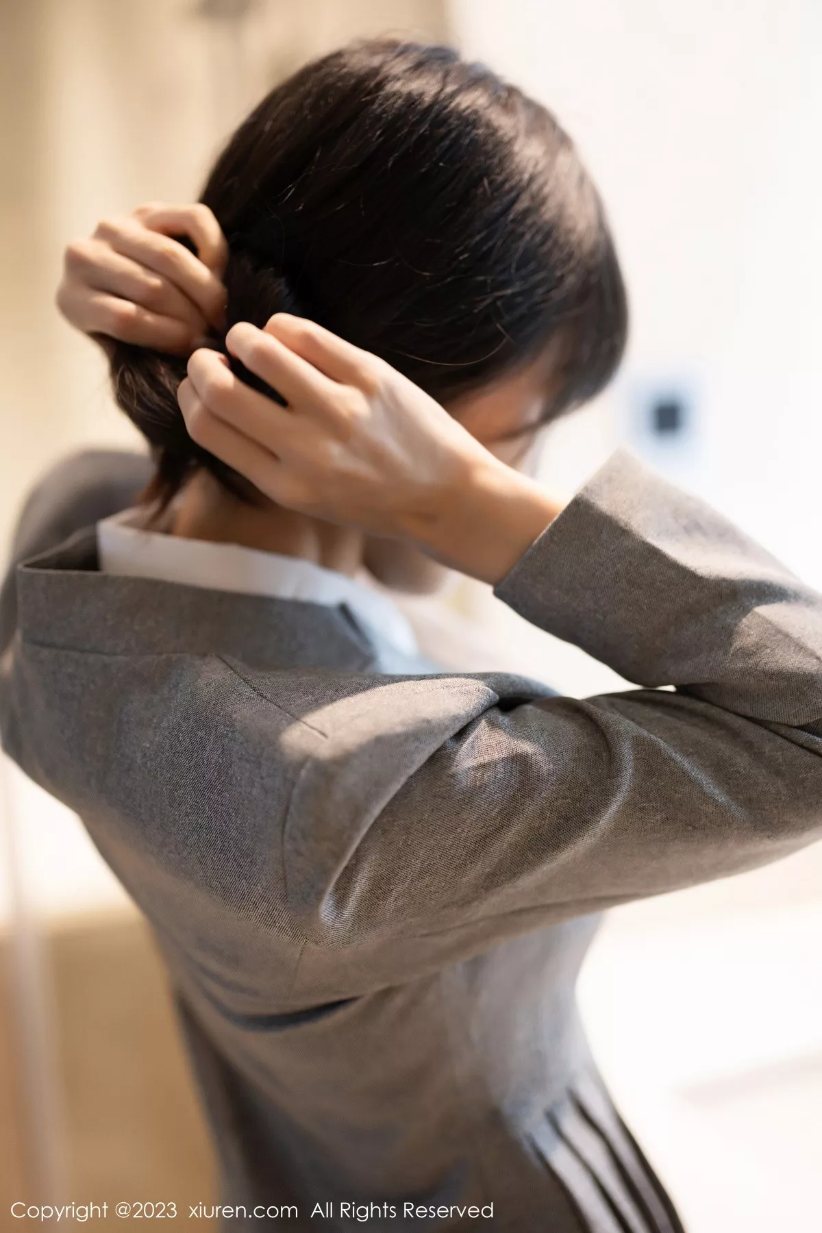 [[XiuRen秀人网]秀人网]No.7422_模特林星阑性感灰色OL服饰+淡蓝连衣短裙秀曼妙身姿诱惑写真85P