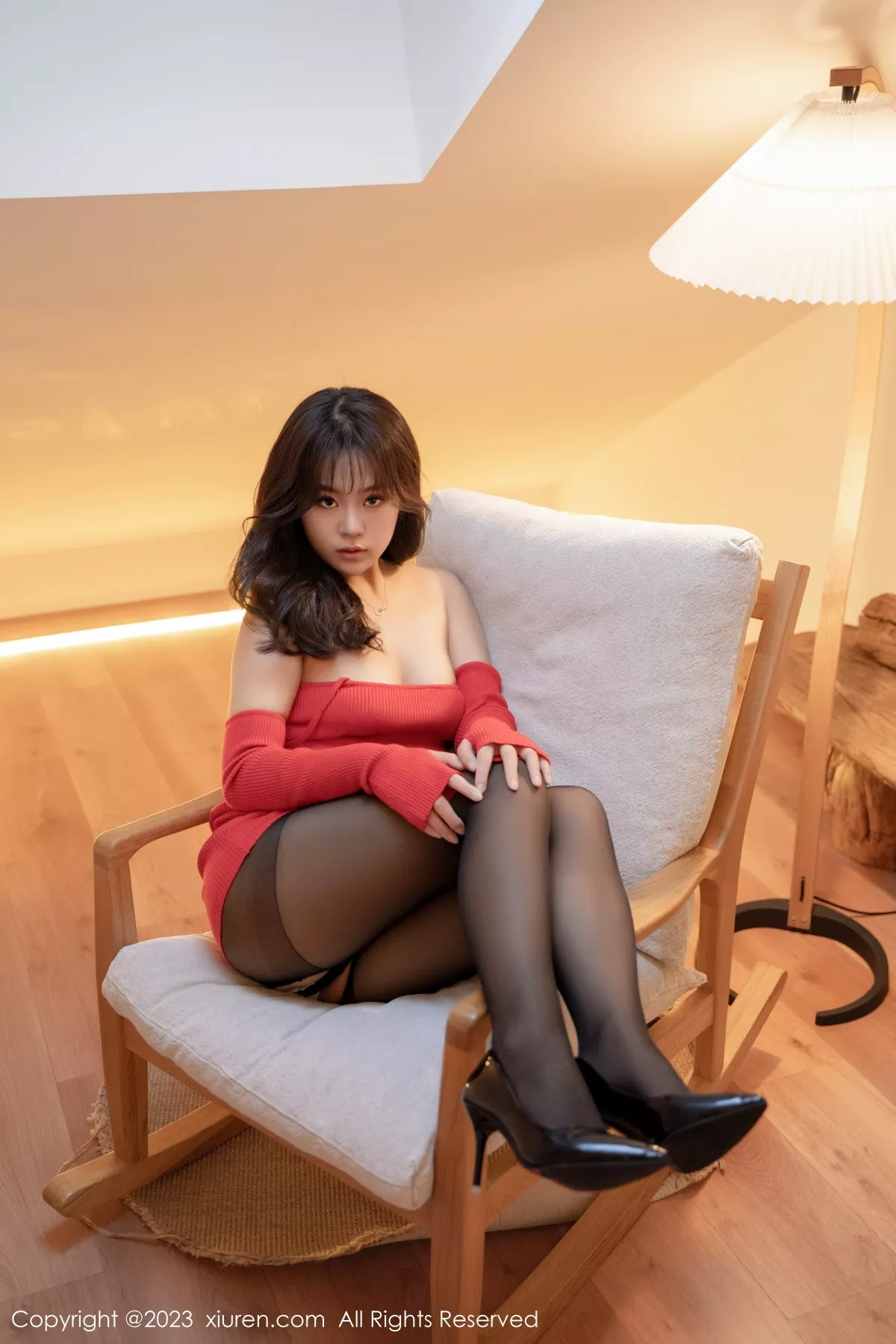 [[XiuRen秀人网]秀人网]No.7418_模特小樱花baby红色露肩连衣裙配超薄黑丝秀曼妙身姿诱惑写真53P