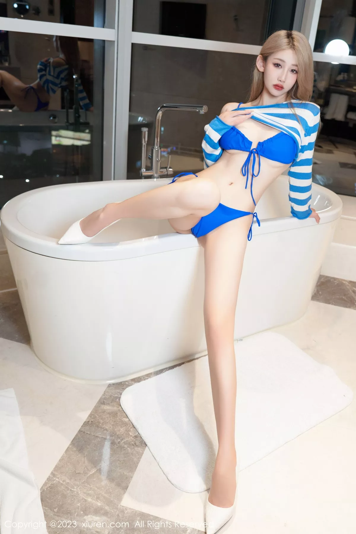 [[XiuRen秀人网]秀人网]No.7420_模特沈青黛私房浴室性感蓝色比基尼服秀曼妙身姿迷人诱惑写真75P