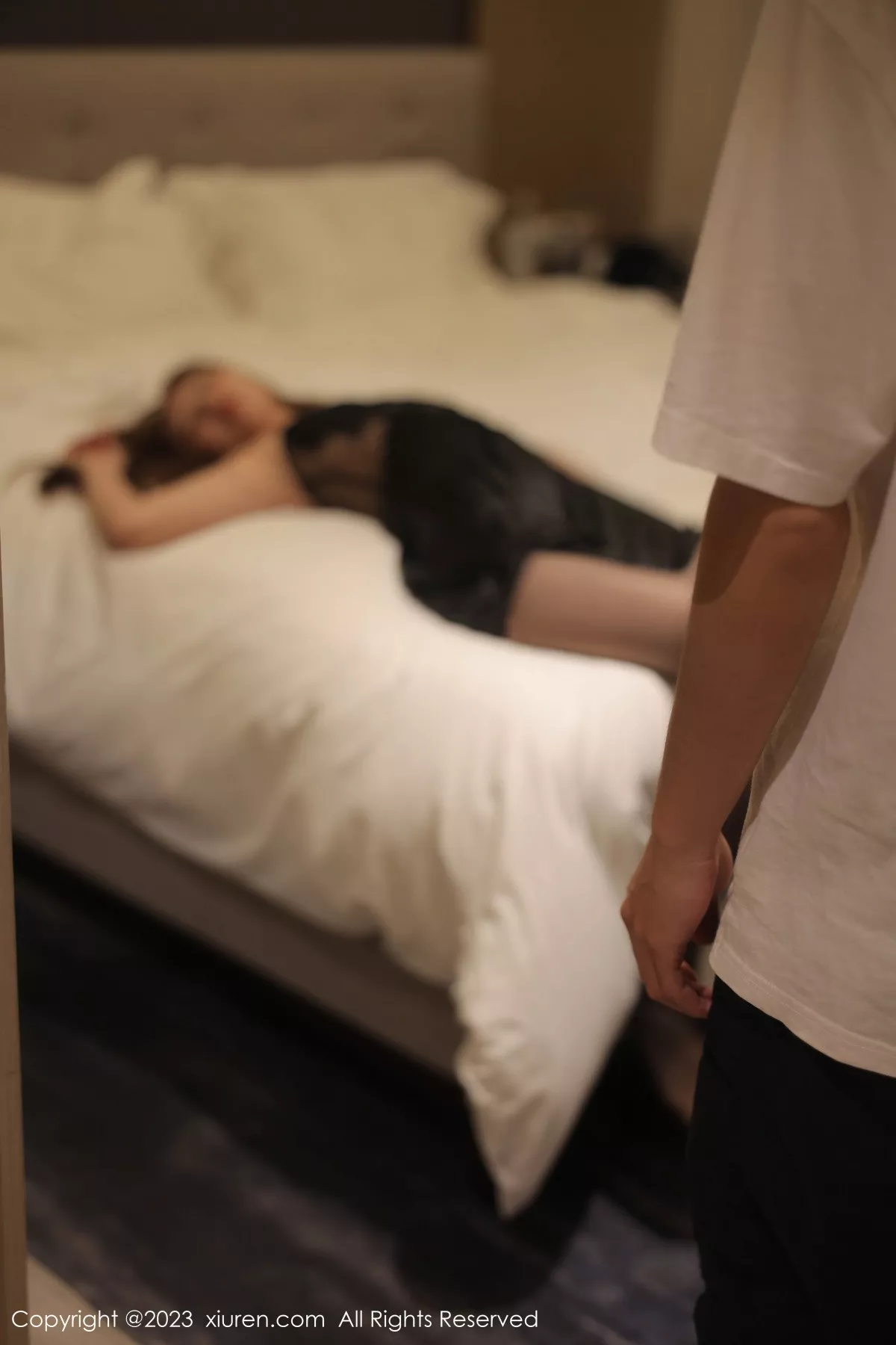 [[XiuRen秀人网]秀人网]No.7437_模特江真真私房浴室性感黑色薄纱吊带短裙配超薄黑丝诱惑写真88P