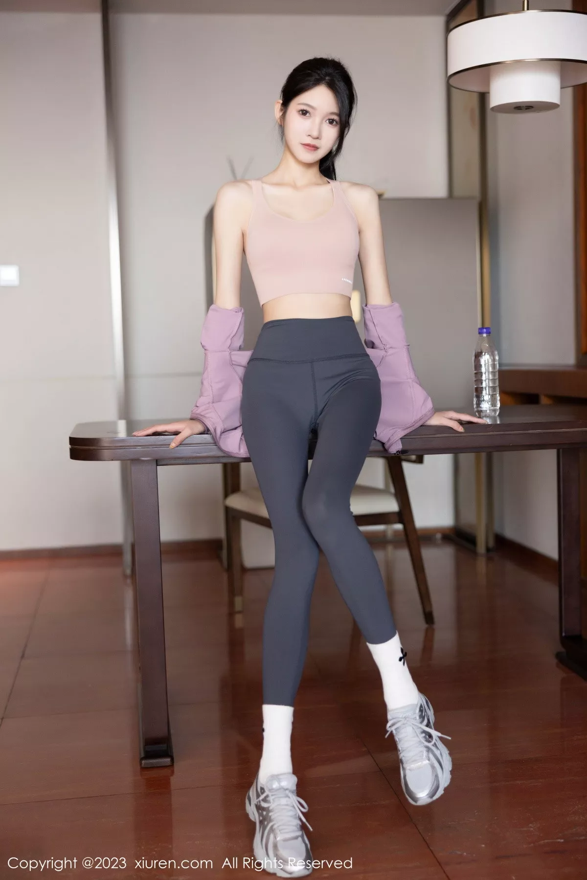 [[XiuRen秀人网]秀人网]No.7438_模特程程程健身房紫灰色上衣配灰色运动裤秀曼妙身姿诱惑写真84P