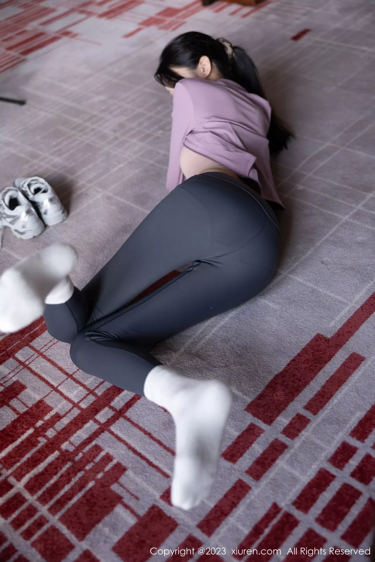 [[XiuRen秀人网]秀人网]No.7438_模特程程程健身房紫灰色上衣配灰色运动裤秀曼妙身姿诱惑写真84P