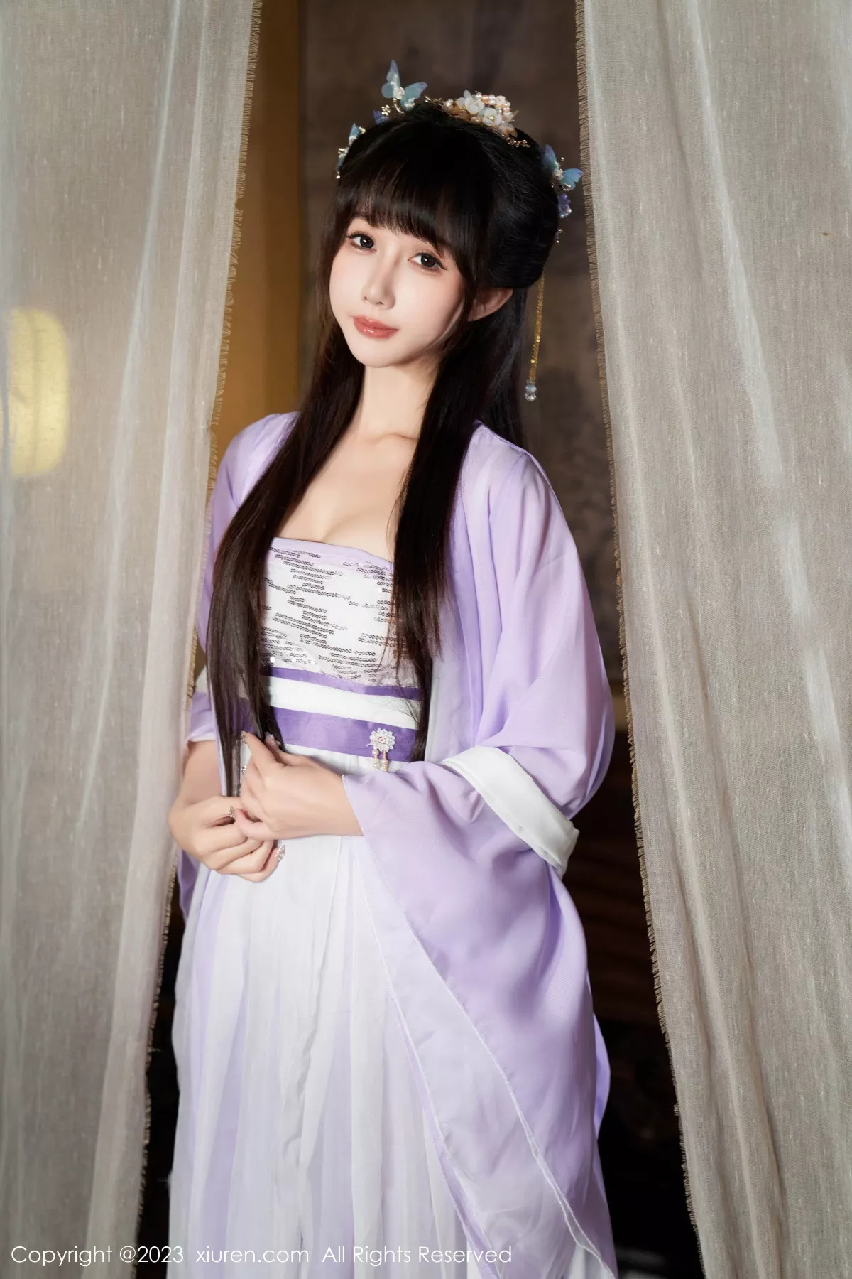 [[XiuRen秀人网]秀人网]No.7442_模特波巧酱性感紫色薄纱情趣服配超薄肉丝秀完美身材诱惑写真85P